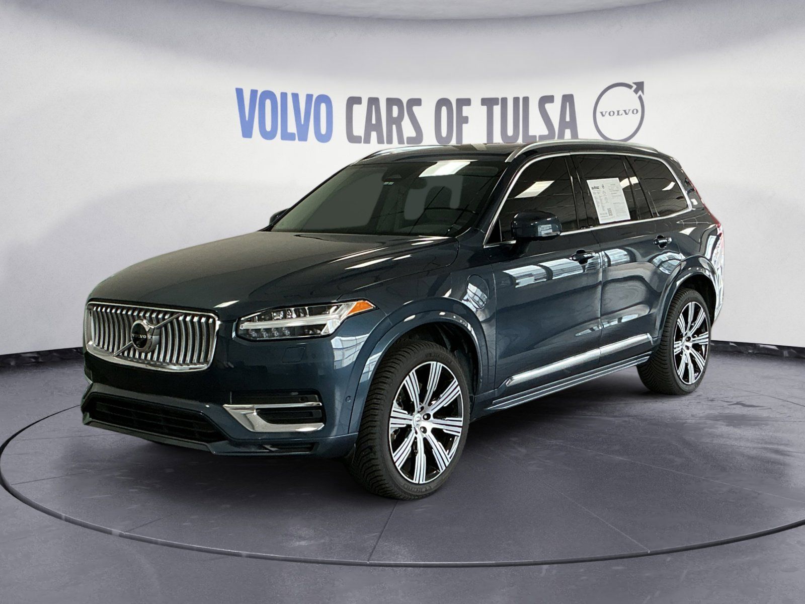 Denim Blue Metallic 2025 Volvo XC90 Recharge T8 Plus Bright Theme 6-Passenger eAWD SUV / Crossover All-Wheel Drive Automatic