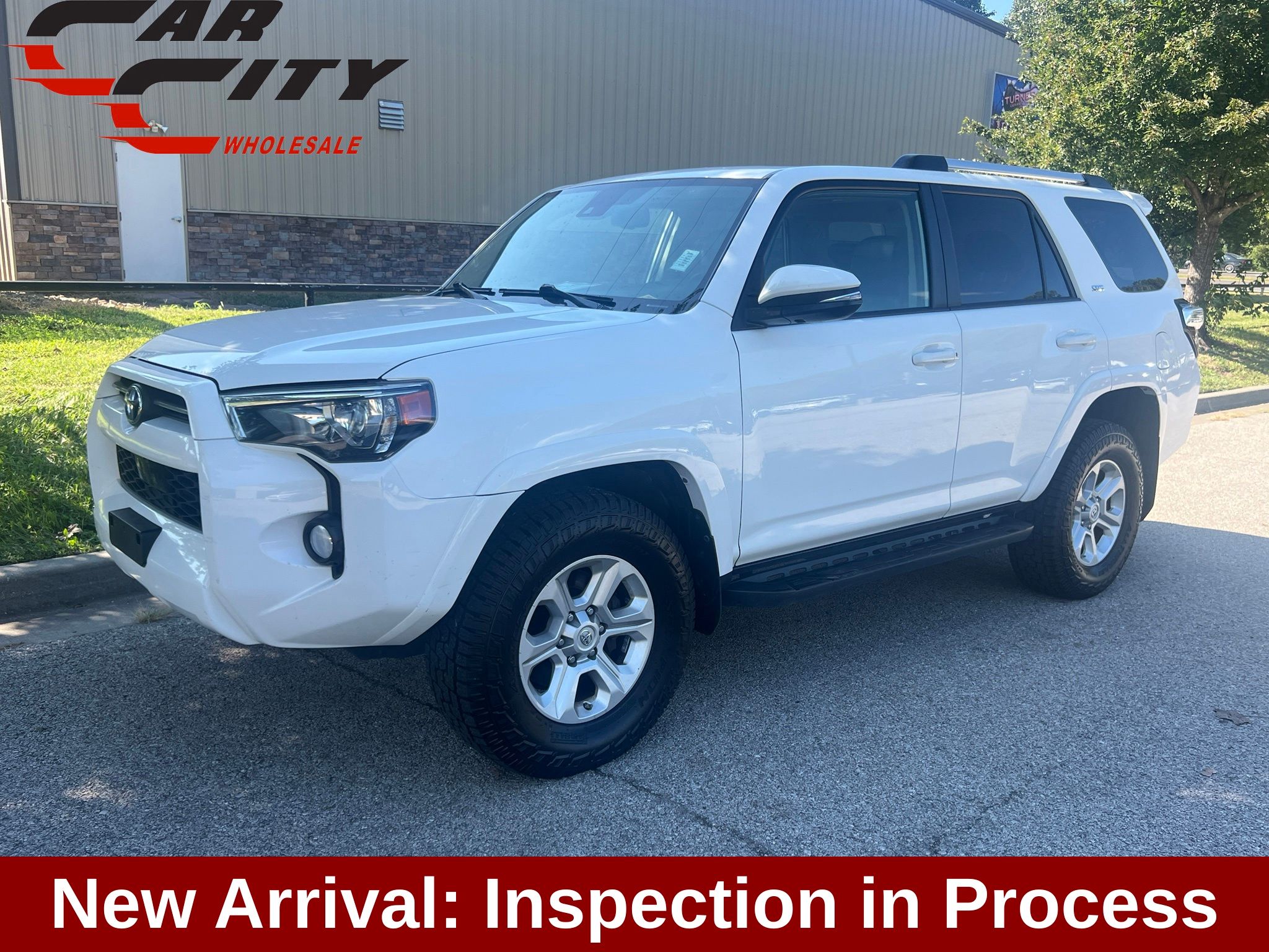 Super White 2020 Toyota 4Runner SUV / Crossover Four-Wheel Drive 5-Speed Automatic Overdrive
