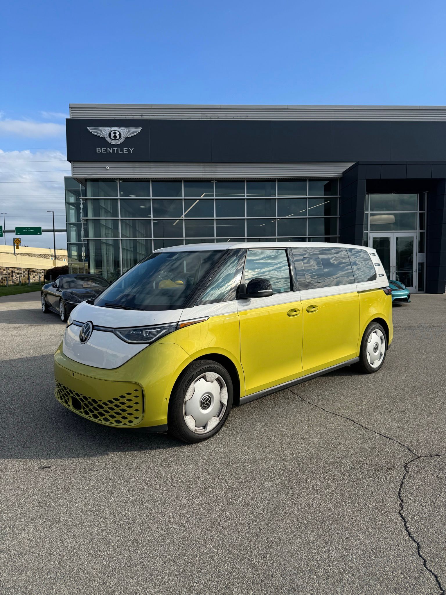 2025 Volkswagen ID.Buzz 1st Edition 4Motion Minivan All-Wheel Drive Automatic