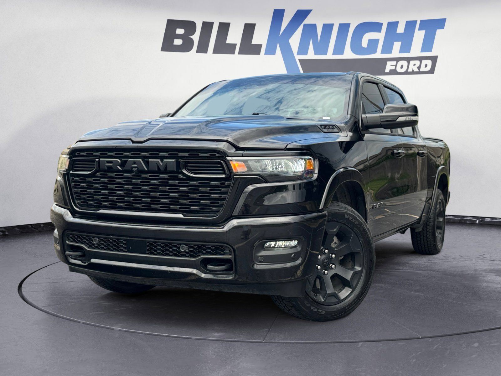 Diamond Black Crystal Pearlcoat 2025 RAM 1500 Big Horn Crew Cab 4WD Pickup Truck Four-Wheel Drive 8-Speed Automatic