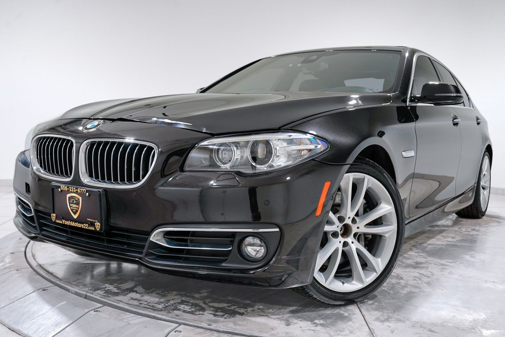 2016 BMW 5 Series 535i xDrive Sedan's photo