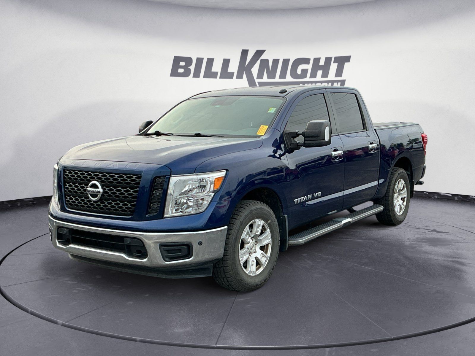 Deep Blue Pearl Metallic 2019 Nissan Titan Pickup Truck Four-Wheel Drive 7-Speed Automatic