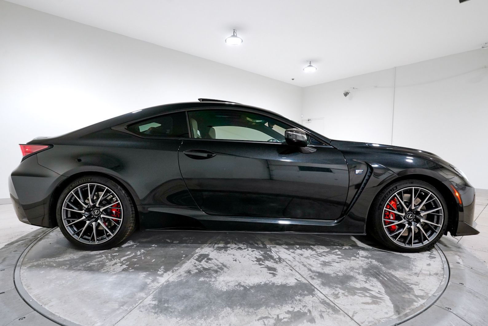 View vehicle photo 5