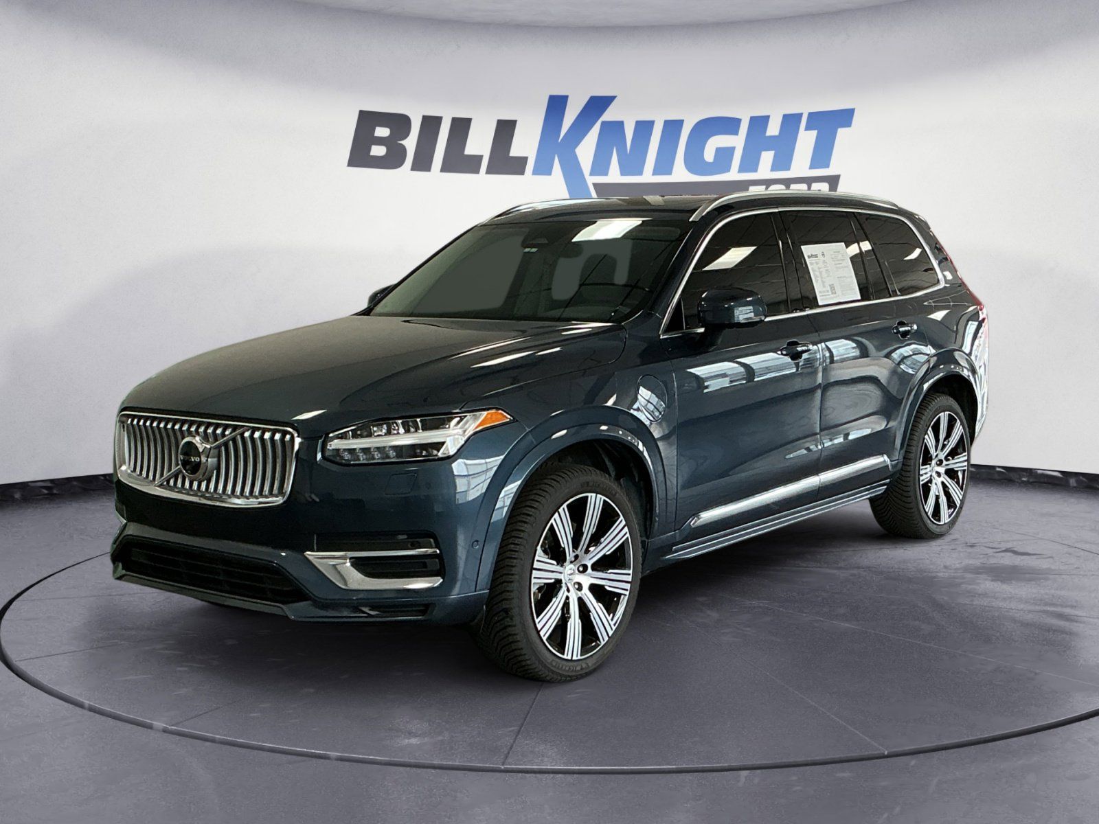 Denim Blue Metallic 2025 Volvo XC90 Recharge T8 Plus Bright Theme 6-Passenger eAWD SUV / Crossover All-Wheel Drive Automatic