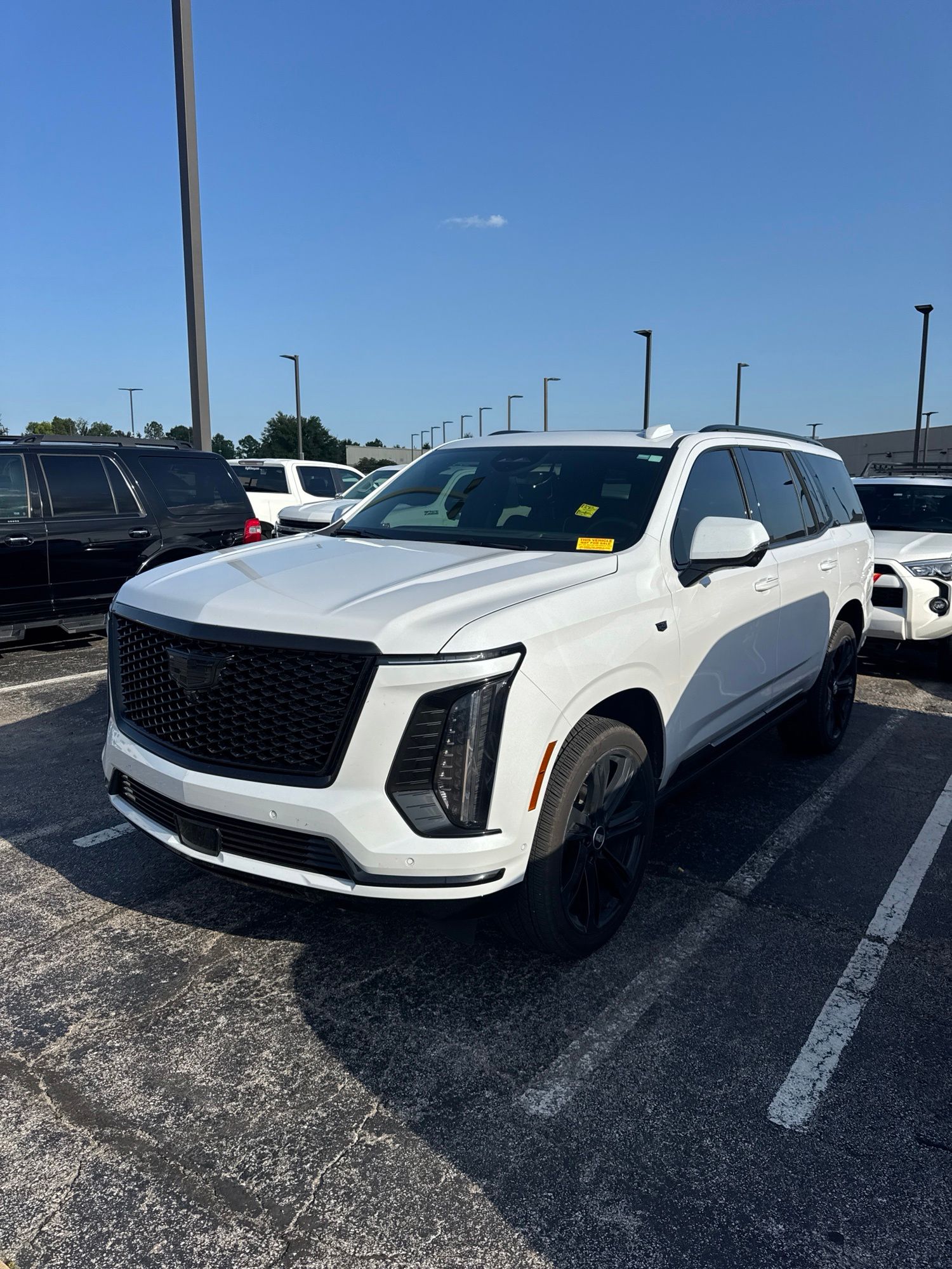 Vibrant White Tricoat 2026 Cadillac Escalade SUV / Crossover Four-Wheel Drive