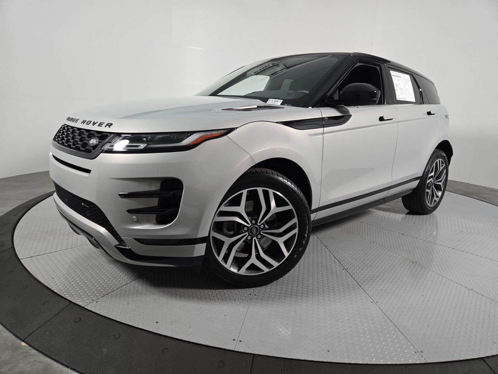Seoul Pearl Silver Metallic 2023 Land Rover Range Rover Evoque P250 R-Dynamic SE AWD SUV / Crossover All-Wheel Drive 9-Speed Automatic