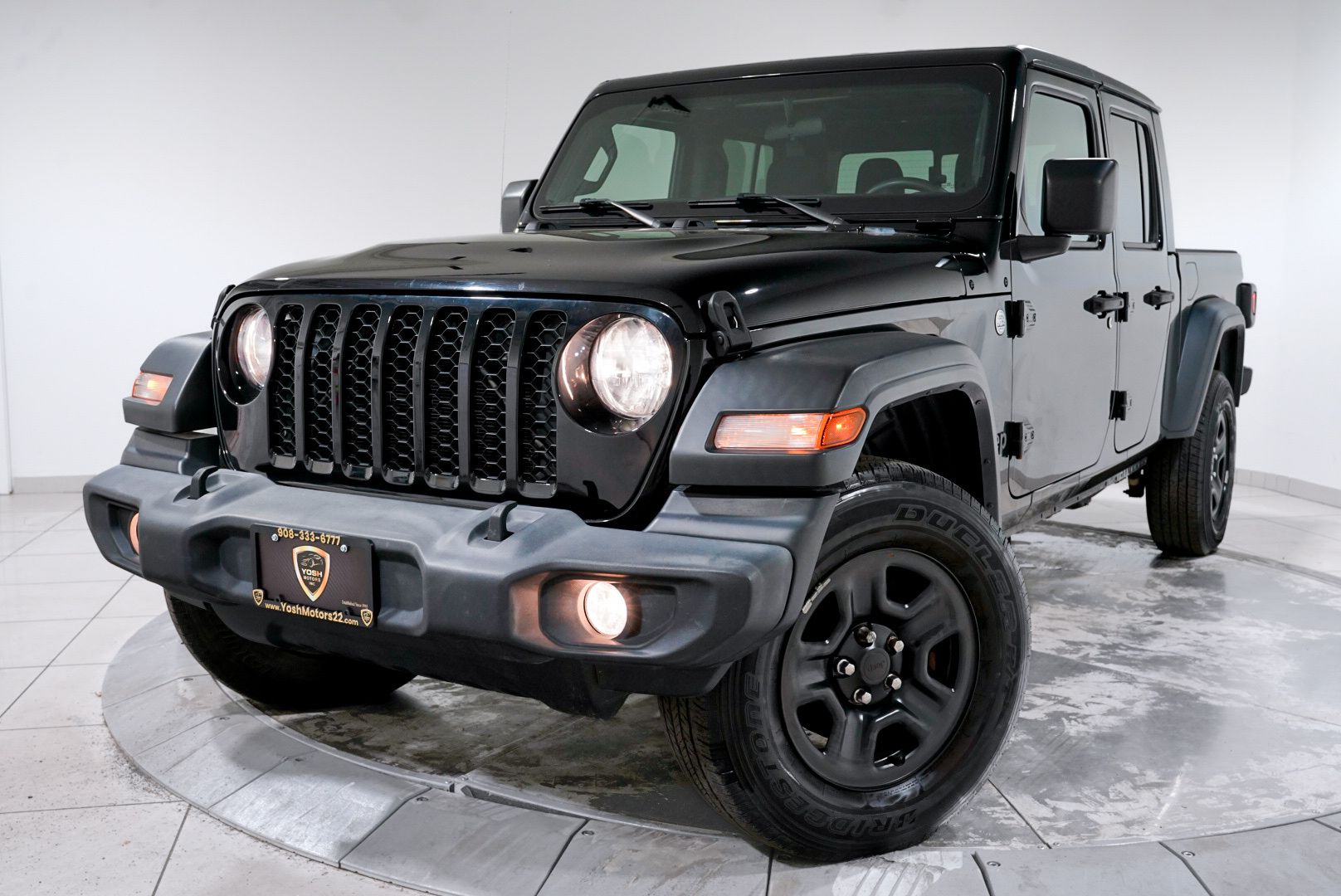 2021 Jeep Gladiator Sport's photo