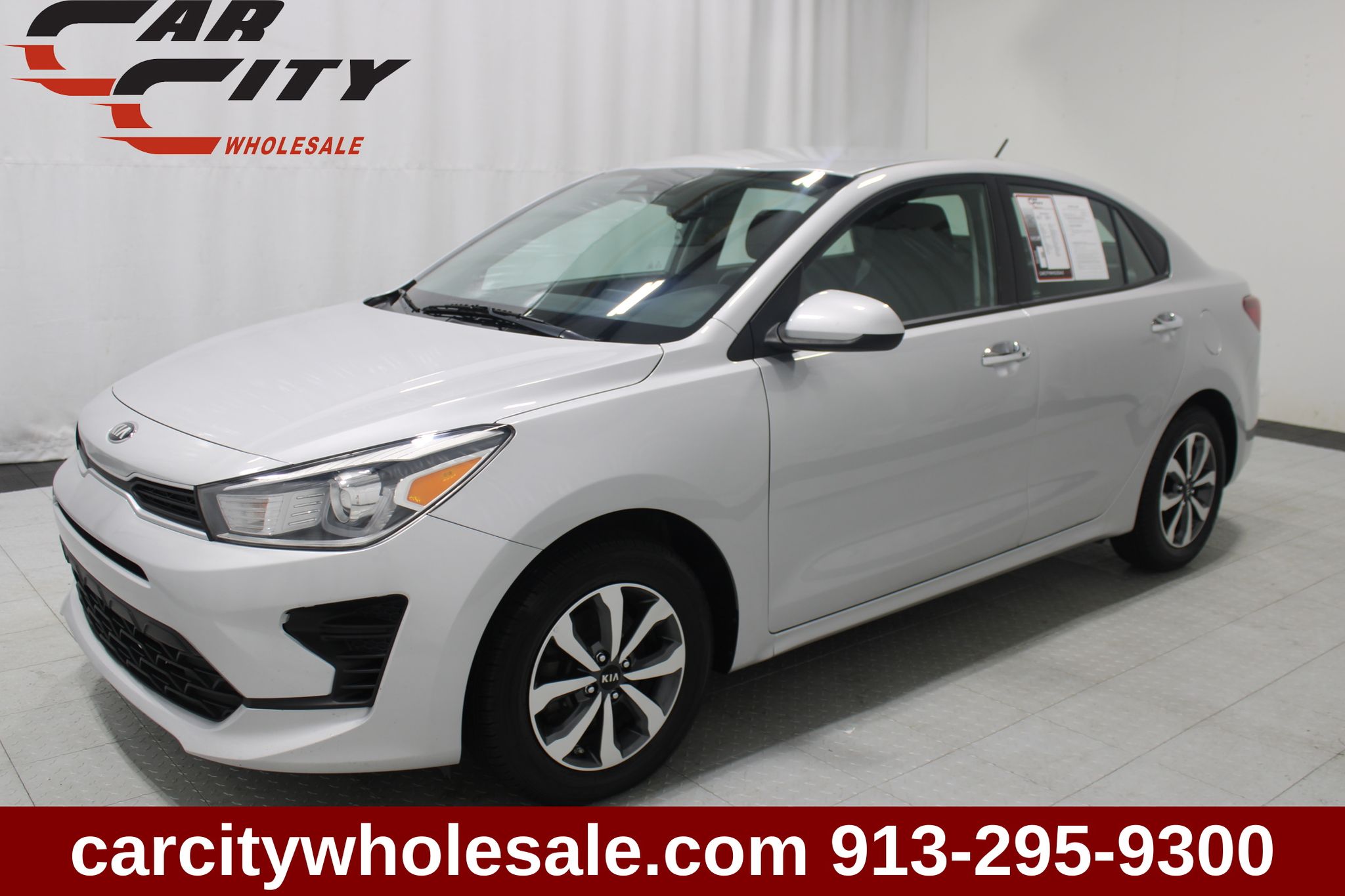 Silky Silver 2021 Kia Rio Sedan Front-Wheel Drive Continuously Variable Transmission