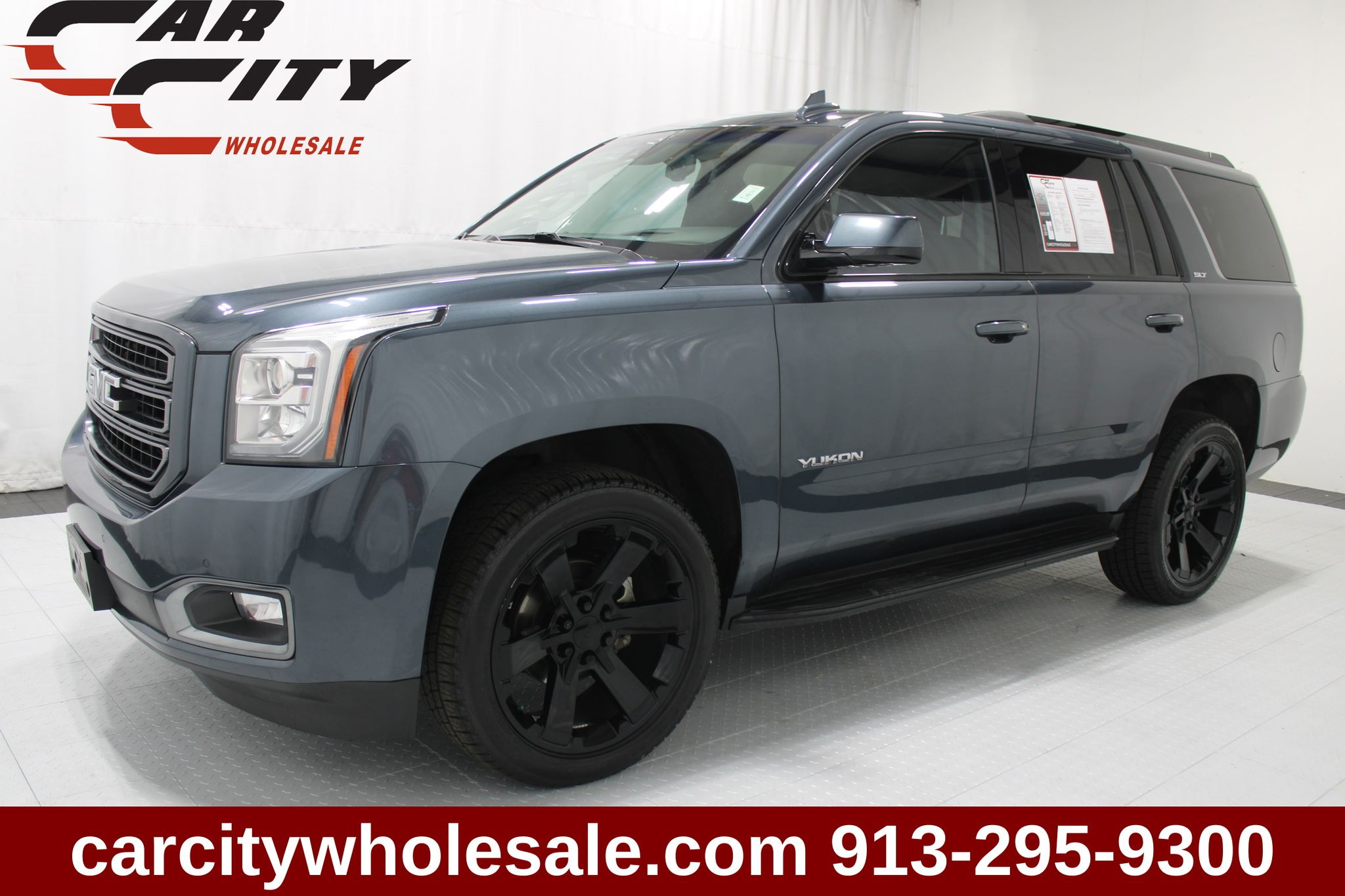 Gray (Dark Sky Metallic) 2019 GMC Yukon SUV / Crossover Four-Wheel Drive 