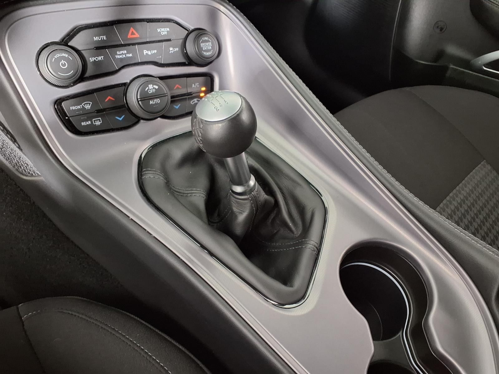 2023 Dodge Challenger R/T - Photo 19