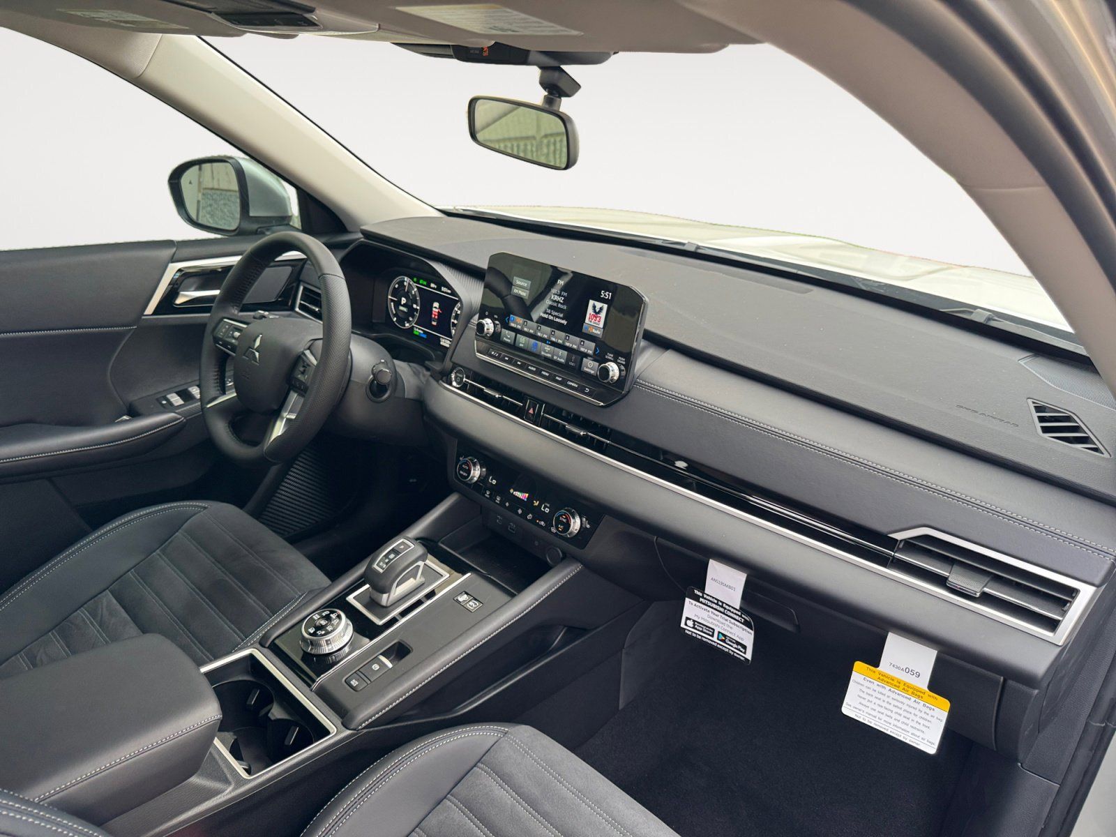 Used 2025 Mitsubishi Outlander PHEV SE 4D Sport Utility