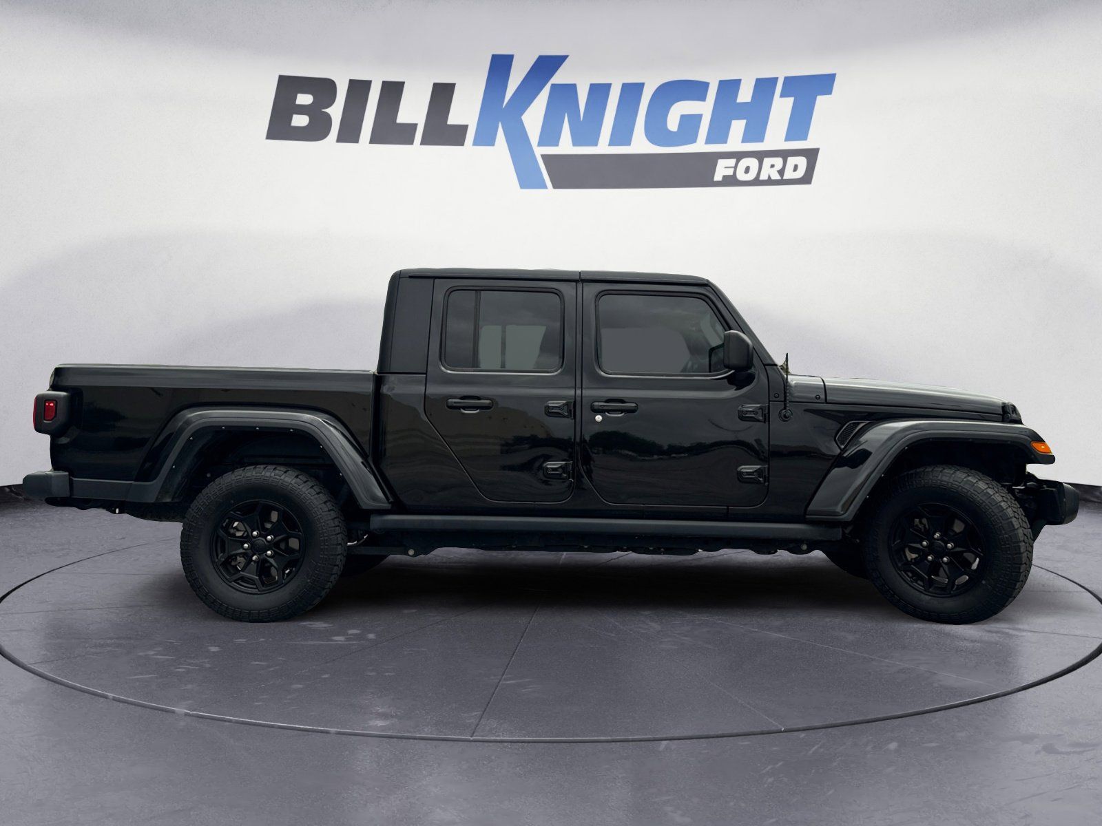 Used 2022 Jeep Gladiator Willys 4D Crew Cab