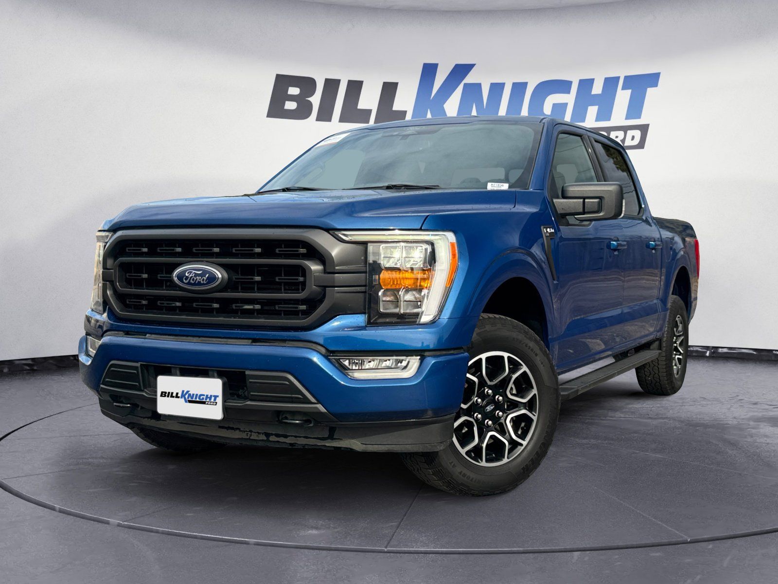 Blue Metallic 2022 Ford F-150 XLT SuperCrew 4WD Pickup Truck Four-Wheel Drive Automatic