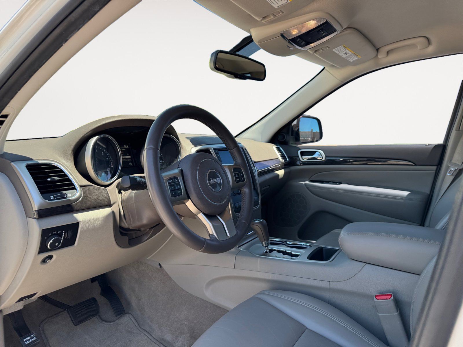Used 2011 Jeep Grand Cherokee Laredo 4D Sport Utility