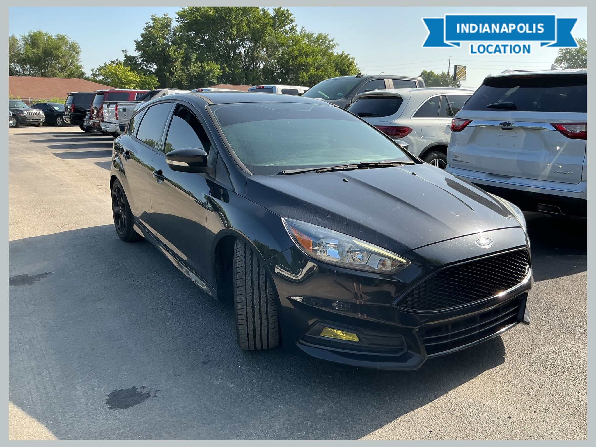 Shadow Black 2018 Ford Focus Hatchback Front-Wheel Drive 6-Speed Manual