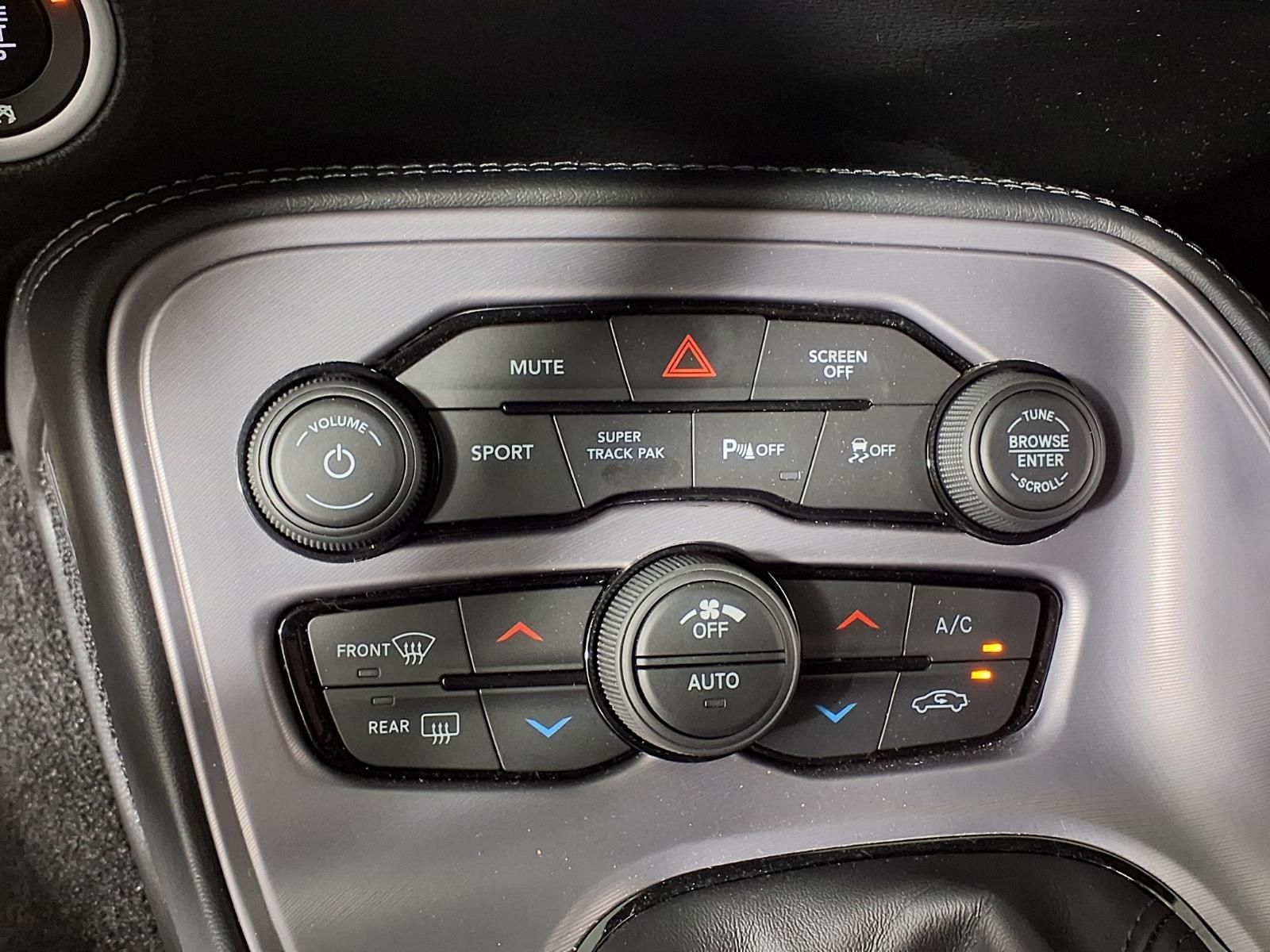2023 Dodge Challenger R/T - Photo 18