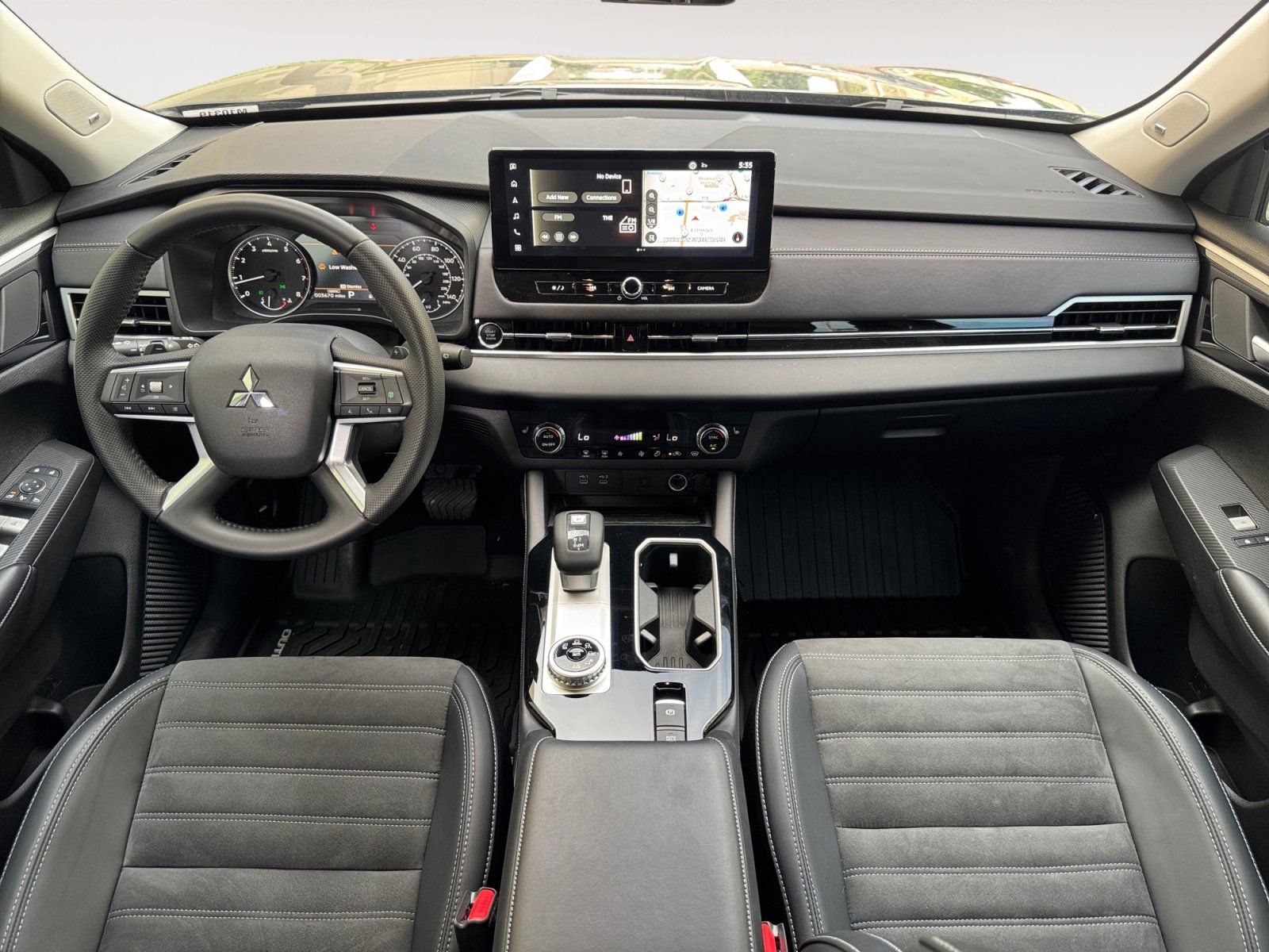 Used 2025 Mitsubishi Outlander SE 4D Sport Utility