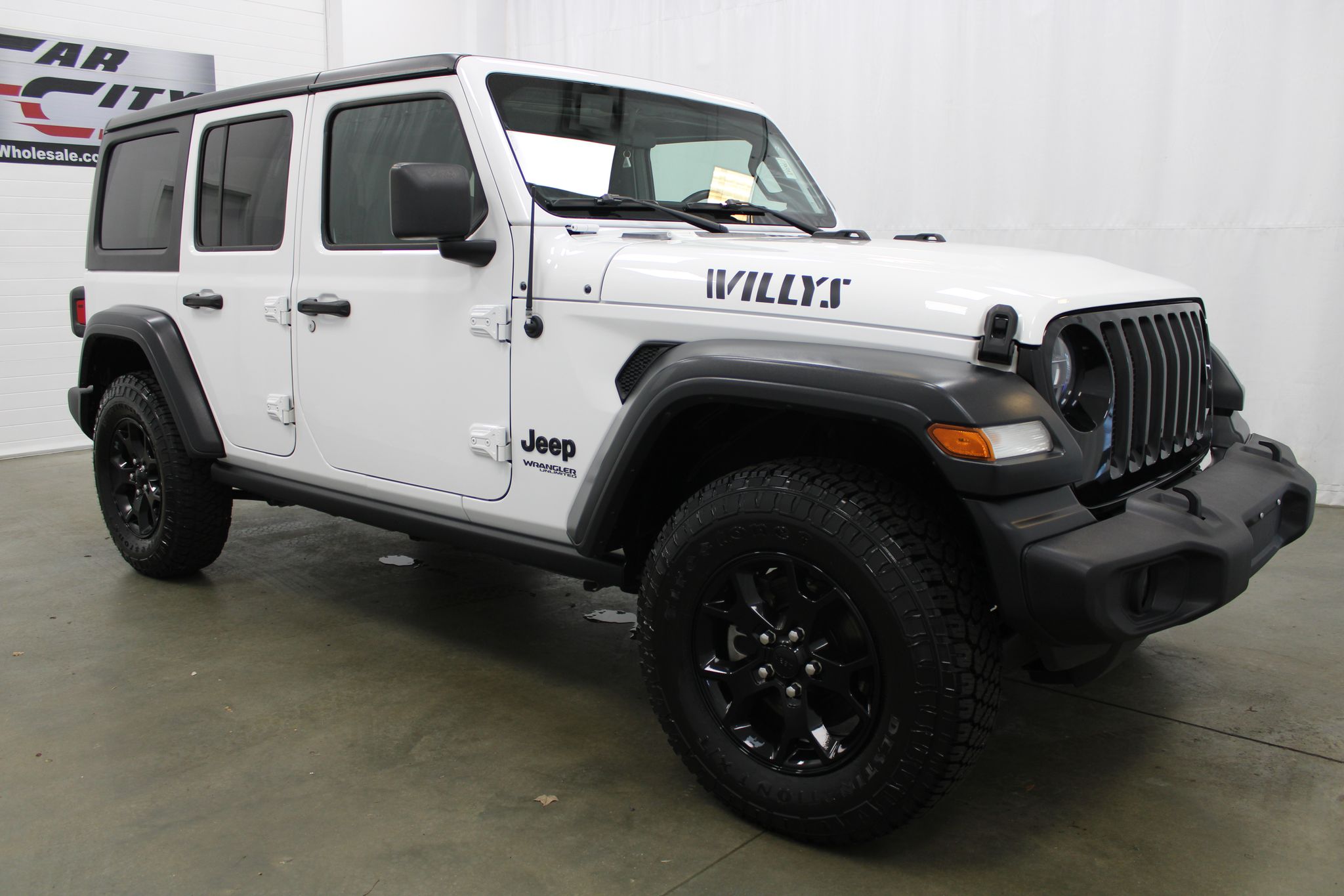 View vehicle photo 4