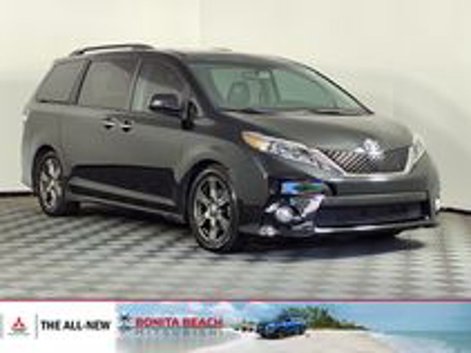 2017 Toyota Sienna SE Premium 8-Passenger FWD