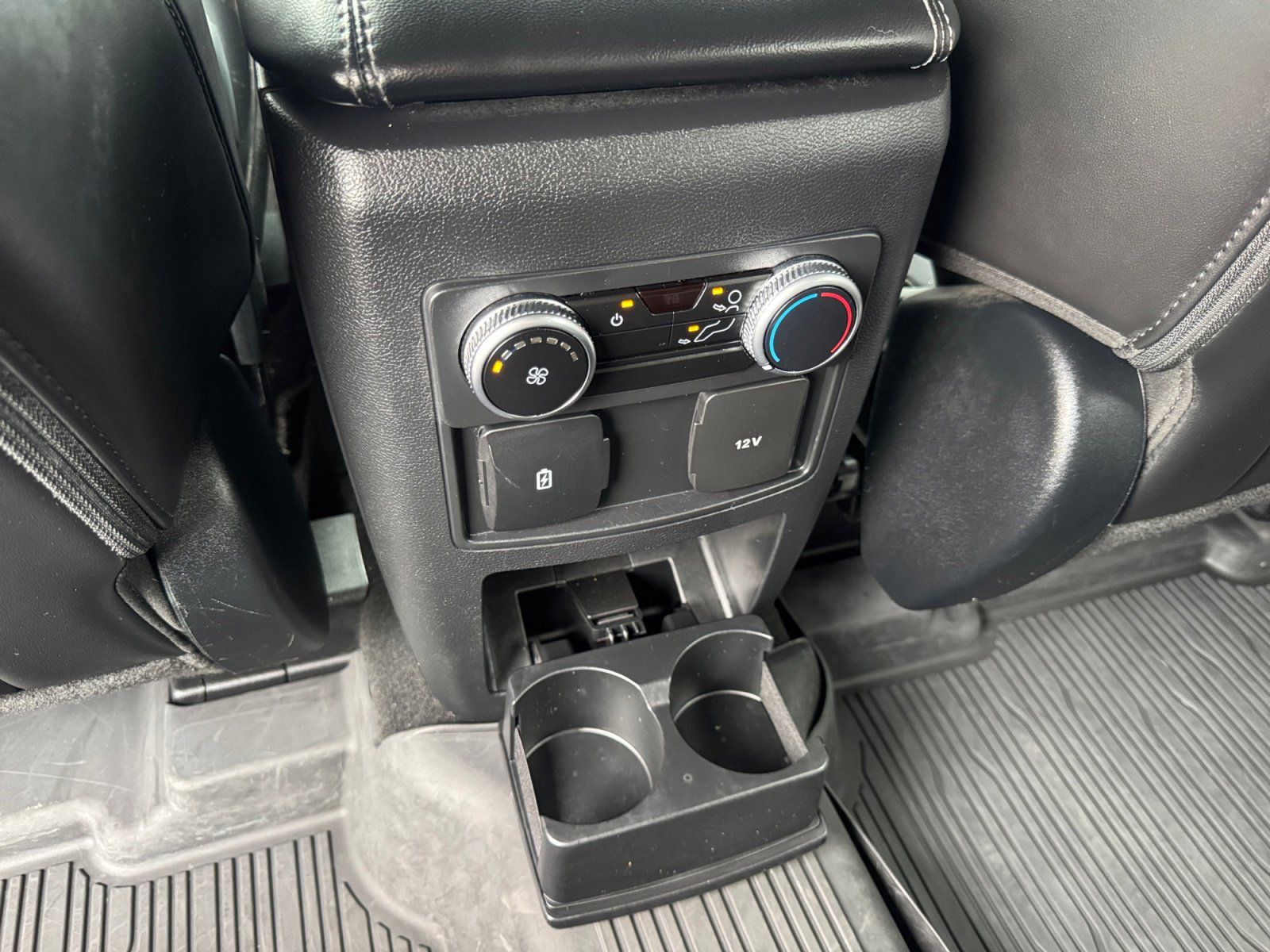 Used 2023 Ford Explorer XLT 4D Sport Utility