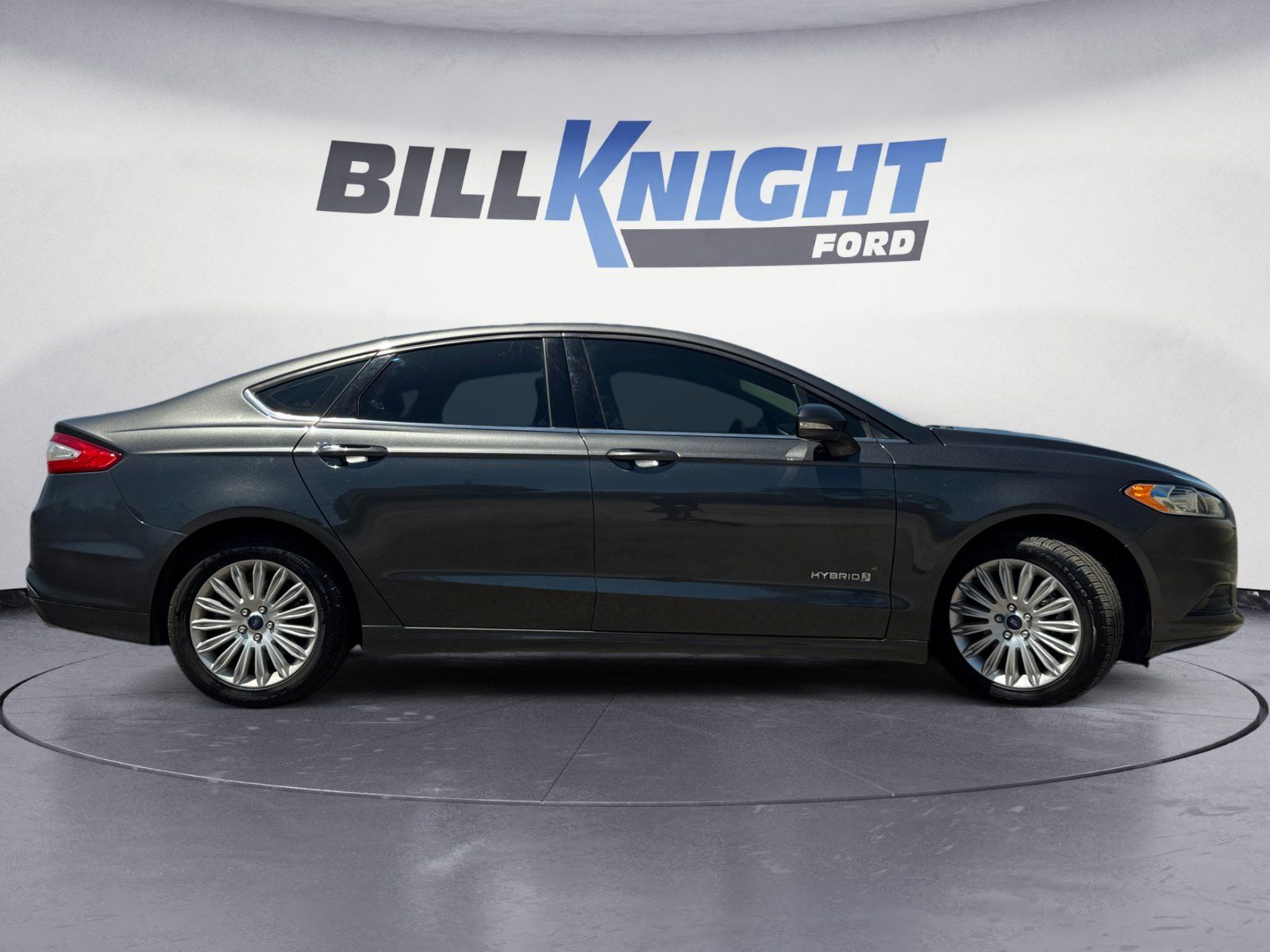 Used 2016 Ford Fusion Hybrid SE 4D Sedan