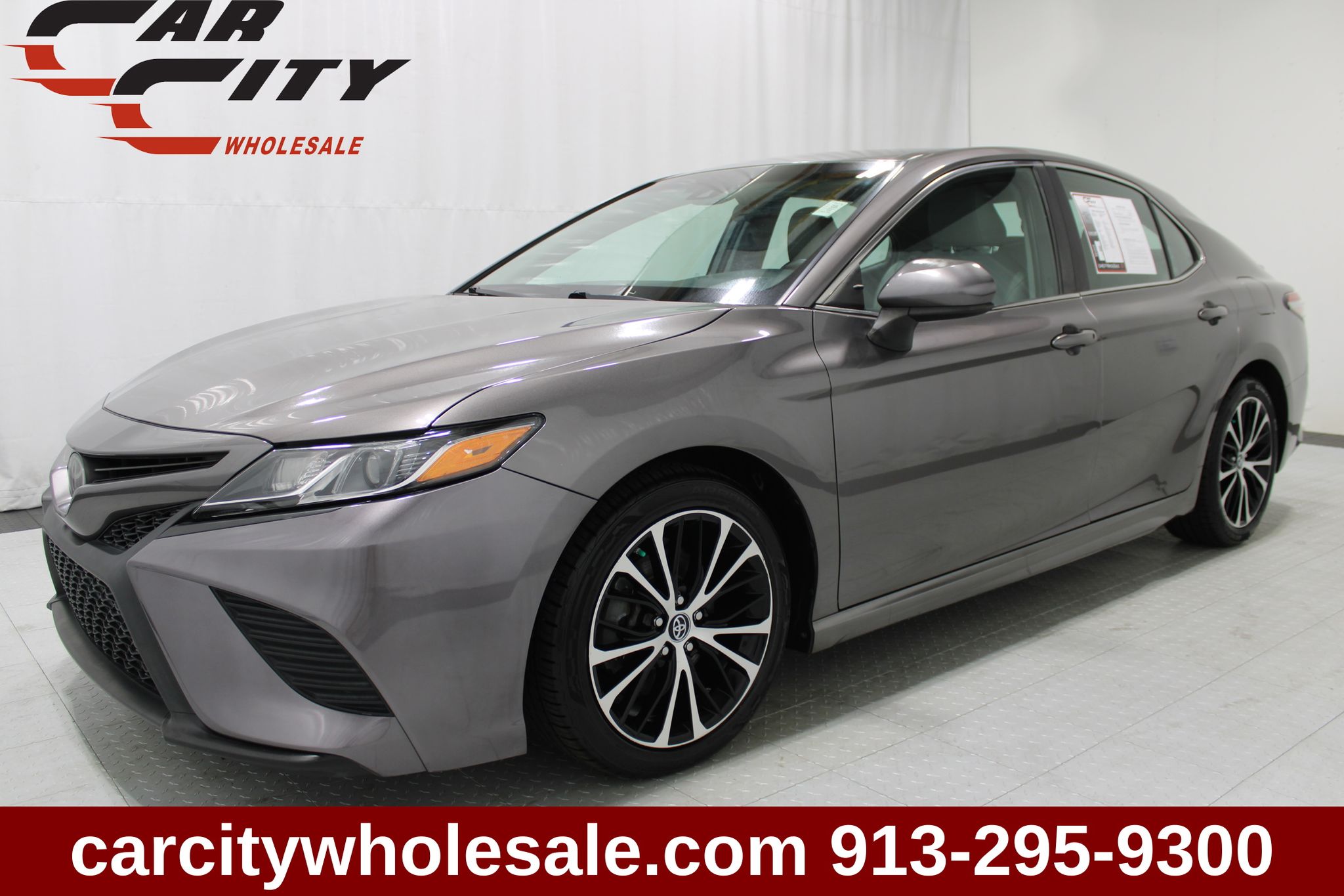 Predawn Gray Mica 2018 Toyota Camry Sedan Front-Wheel Drive 8-Speed Automatic