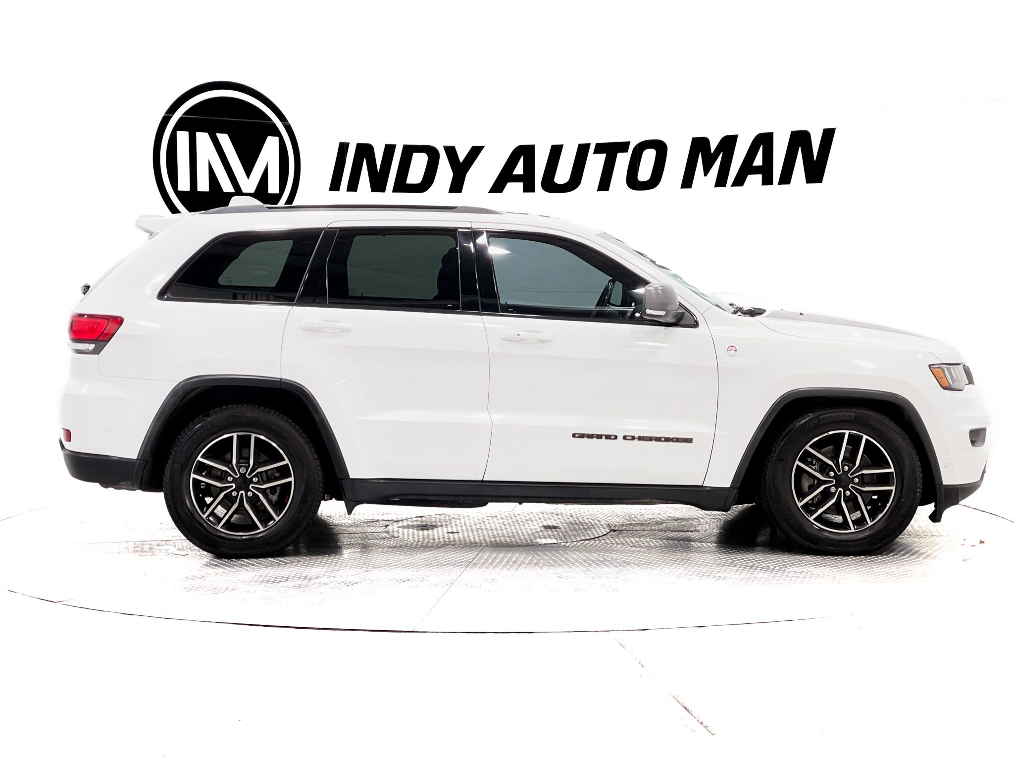 View vehicle photo 3