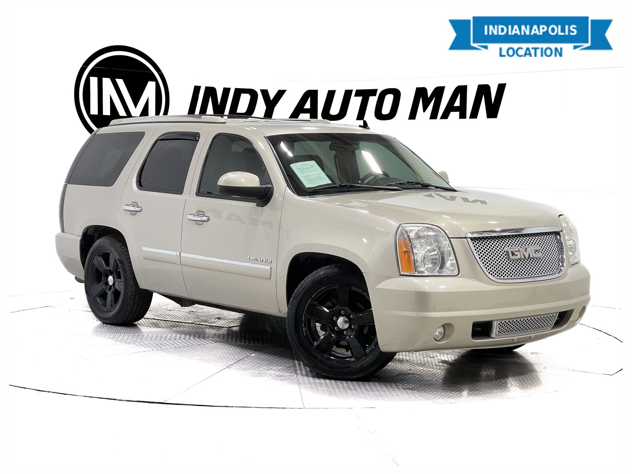 Champagne Silver Metallic 2013 GMC Yukon Denali AWD SUV / Crossover All-Wheel Drive 6-Speed Automatic Overdrive