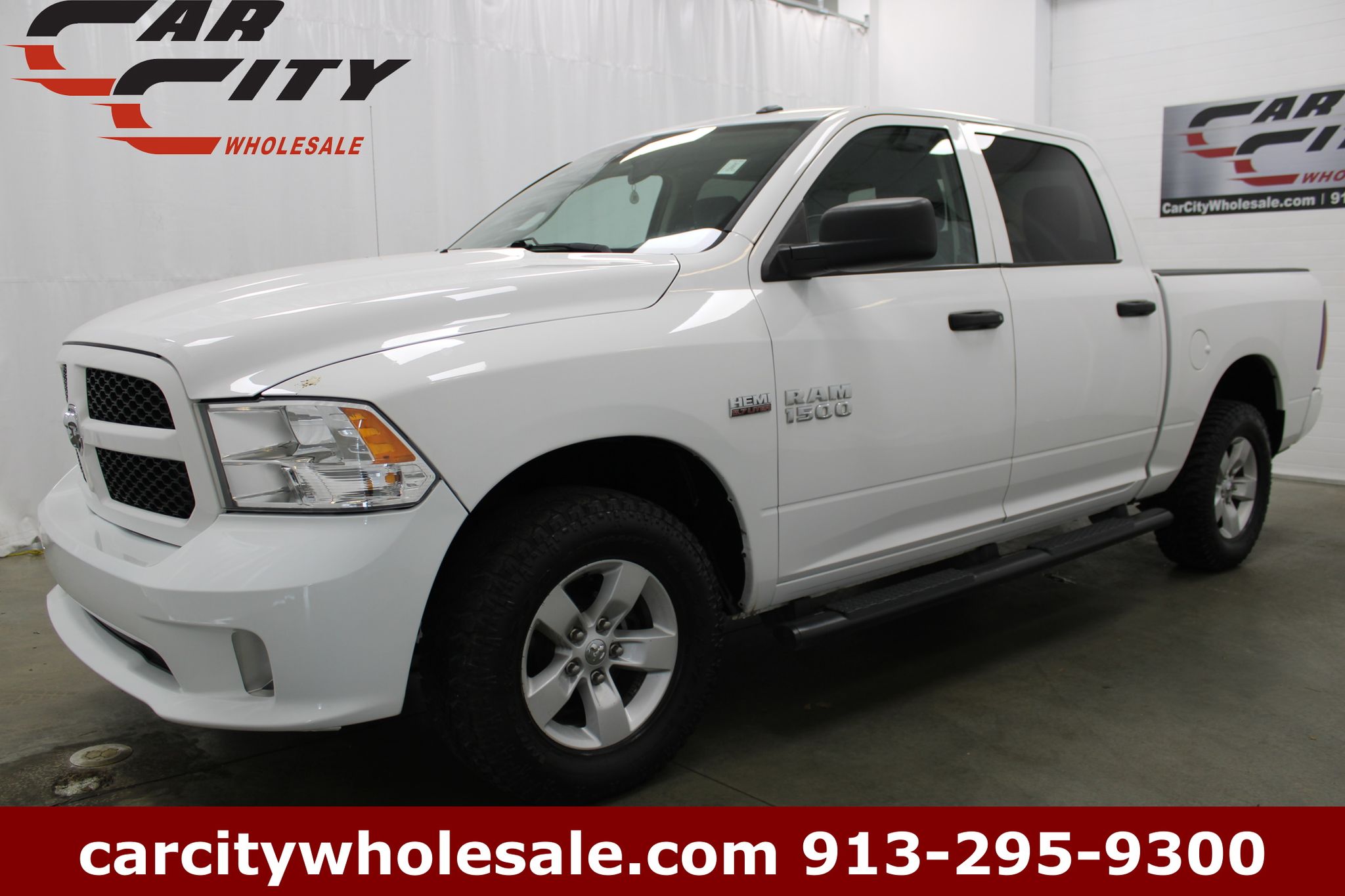 2017 RAM 1500 Express Crew Cab 4WD