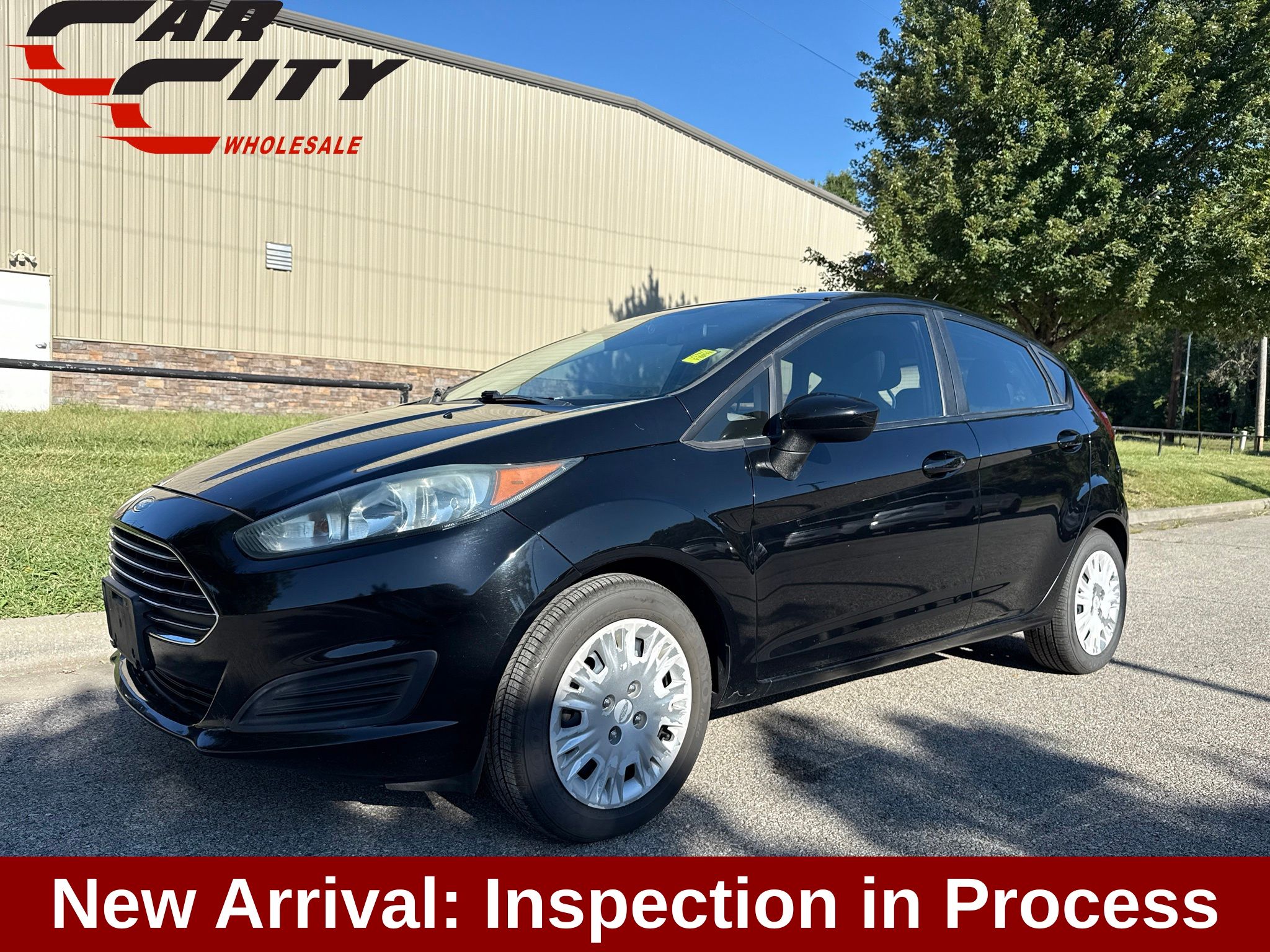 Shadow Black 2016 Ford Fiesta Hatchback Front-Wheel Drive 5-Speed Manual