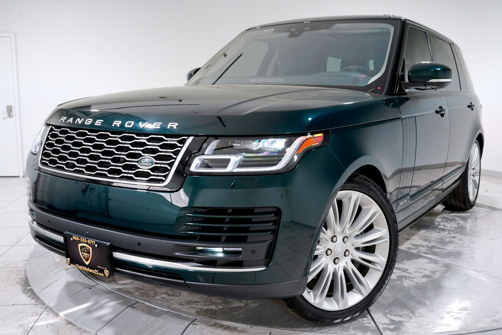 2020 Land Rover Range Rover 5.0 P525 HSE LWB's photo