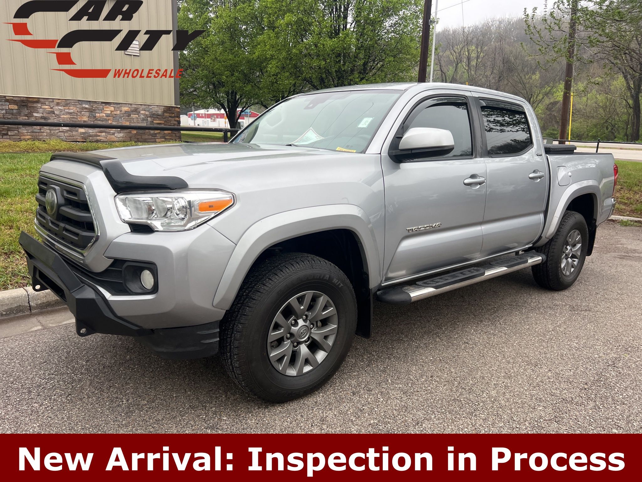 Silver Sky Metallic 2019 Toyota Tacoma SR5 V6 Double Cab 4WD Pickup Truck Four-Wheel Drive 6-Speed Automatic