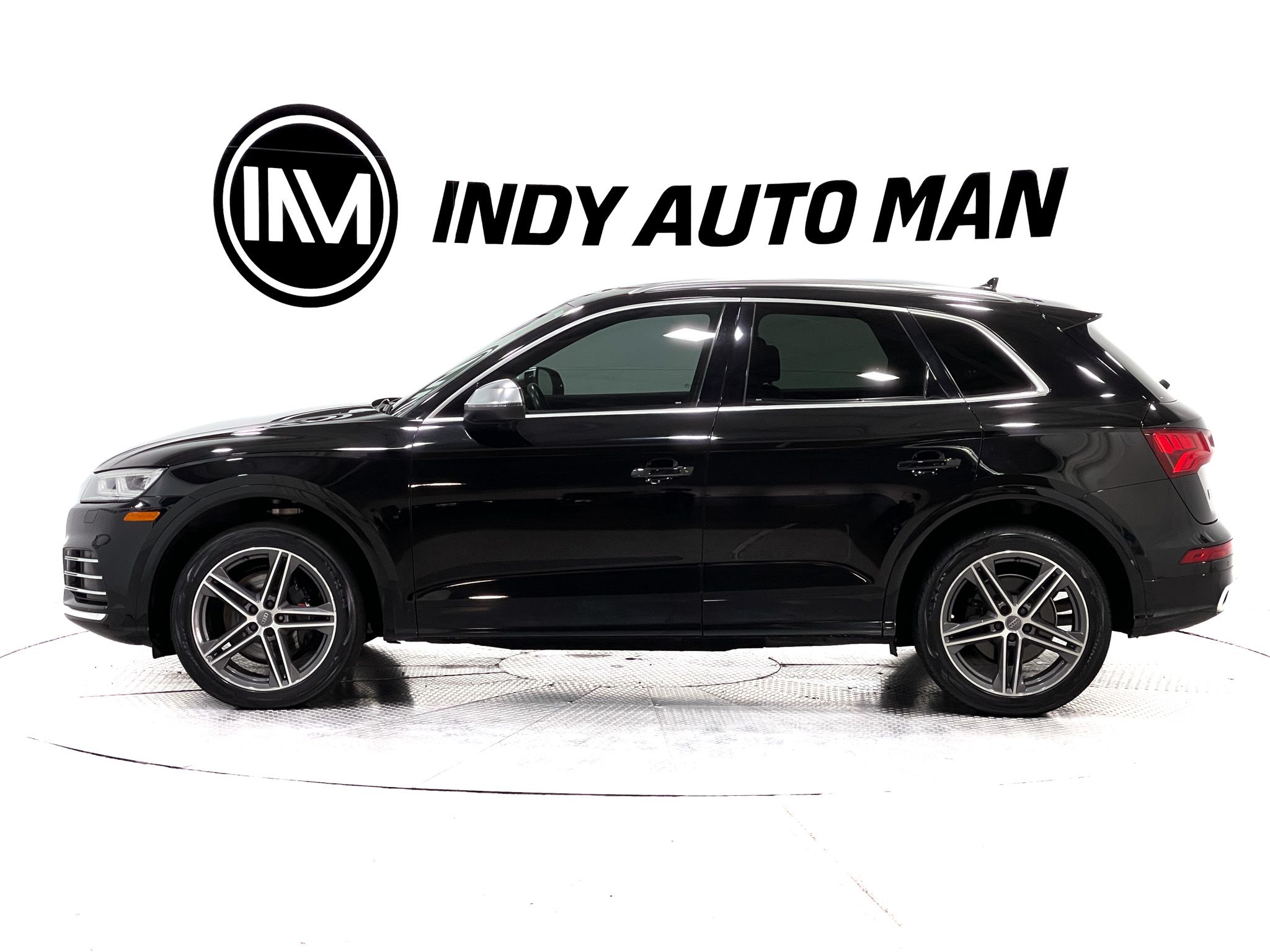 View vehicle photo 7