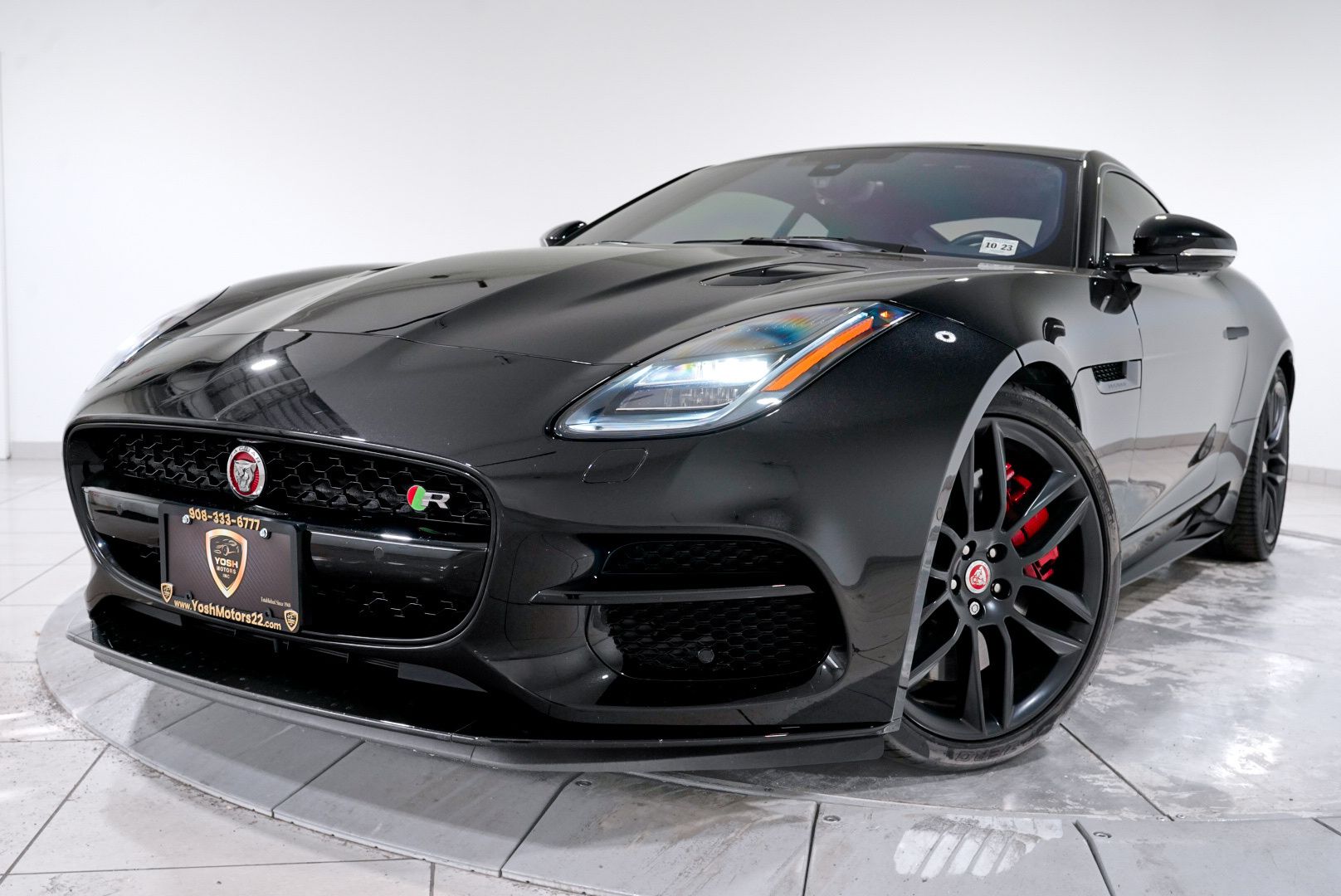 2018 Jaguar F-TYPE R Coupe's photo