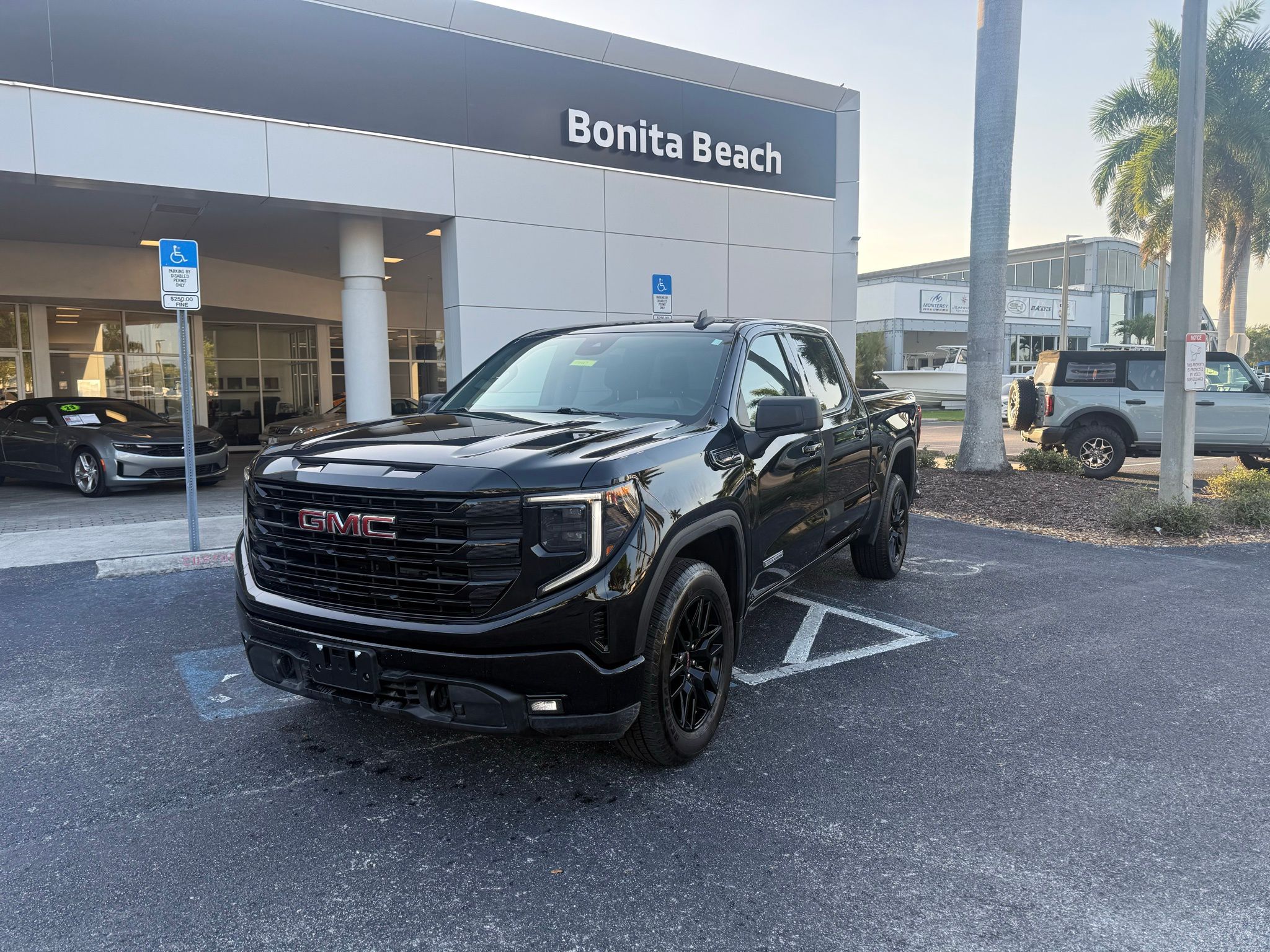 2023 GMC Sierra 1500 Elevation