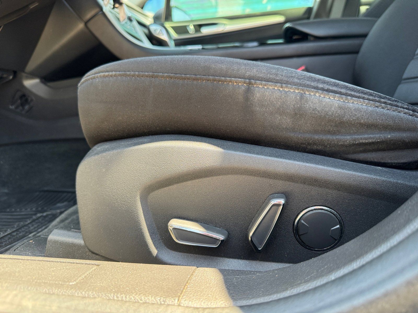 Used 2016 Ford Fusion Hybrid SE 4D Sedan