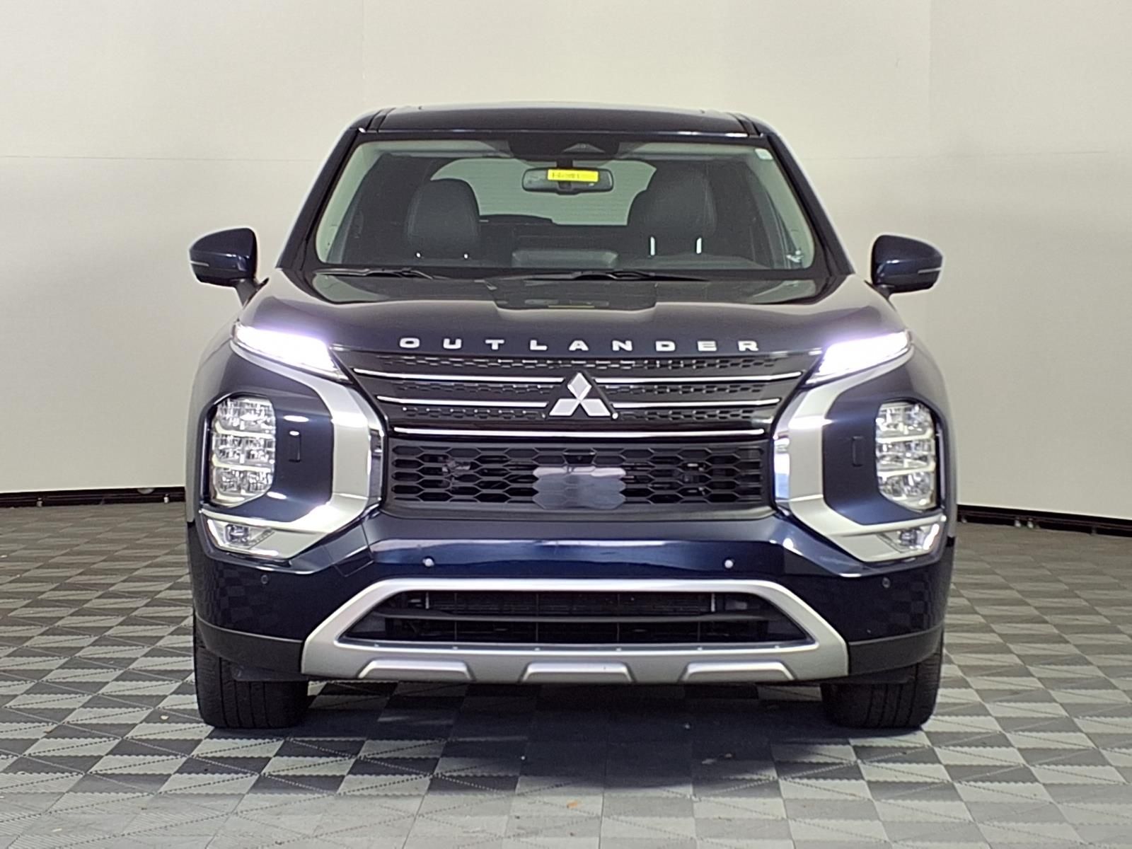 Used 2024 Mitsubishi Outlander Plug-in Hybrid SE with VIN JA4T5VA91RZ022813 for sale in Bonita Springs, FL