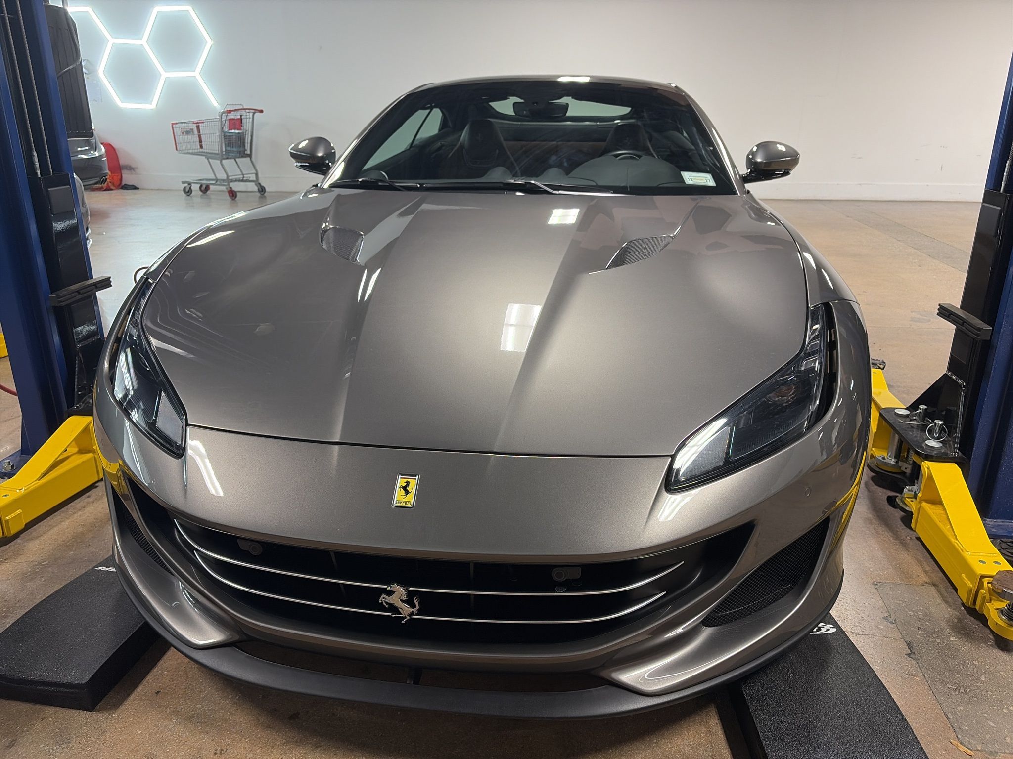 2019 Ferrari Portofino Convertible RWD Convertible Rear-Wheel Drive 7-Speed Automatic