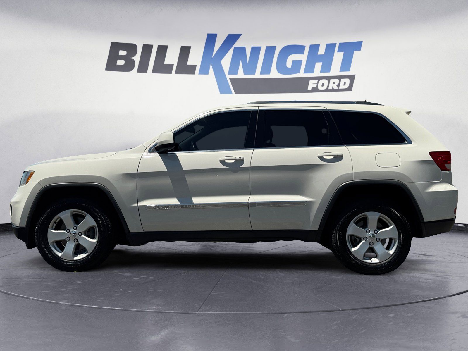 Used 2011 Jeep Grand Cherokee Laredo 4D Sport Utility