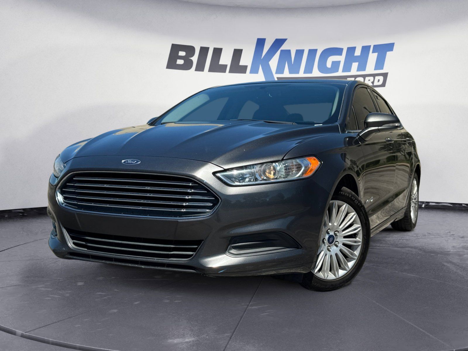 Used 2016 Ford Fusion Hybrid SE 4D Sedan