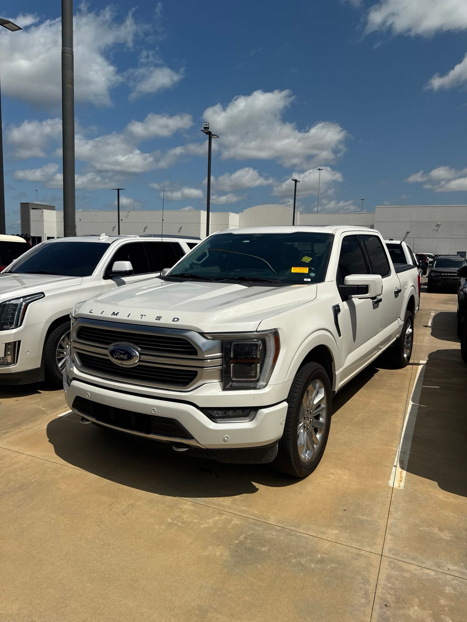 White Metallic 2021 Ford F-150 Limited SuperCrew 4WD Pickup Truck Four-Wheel Drive Automatic