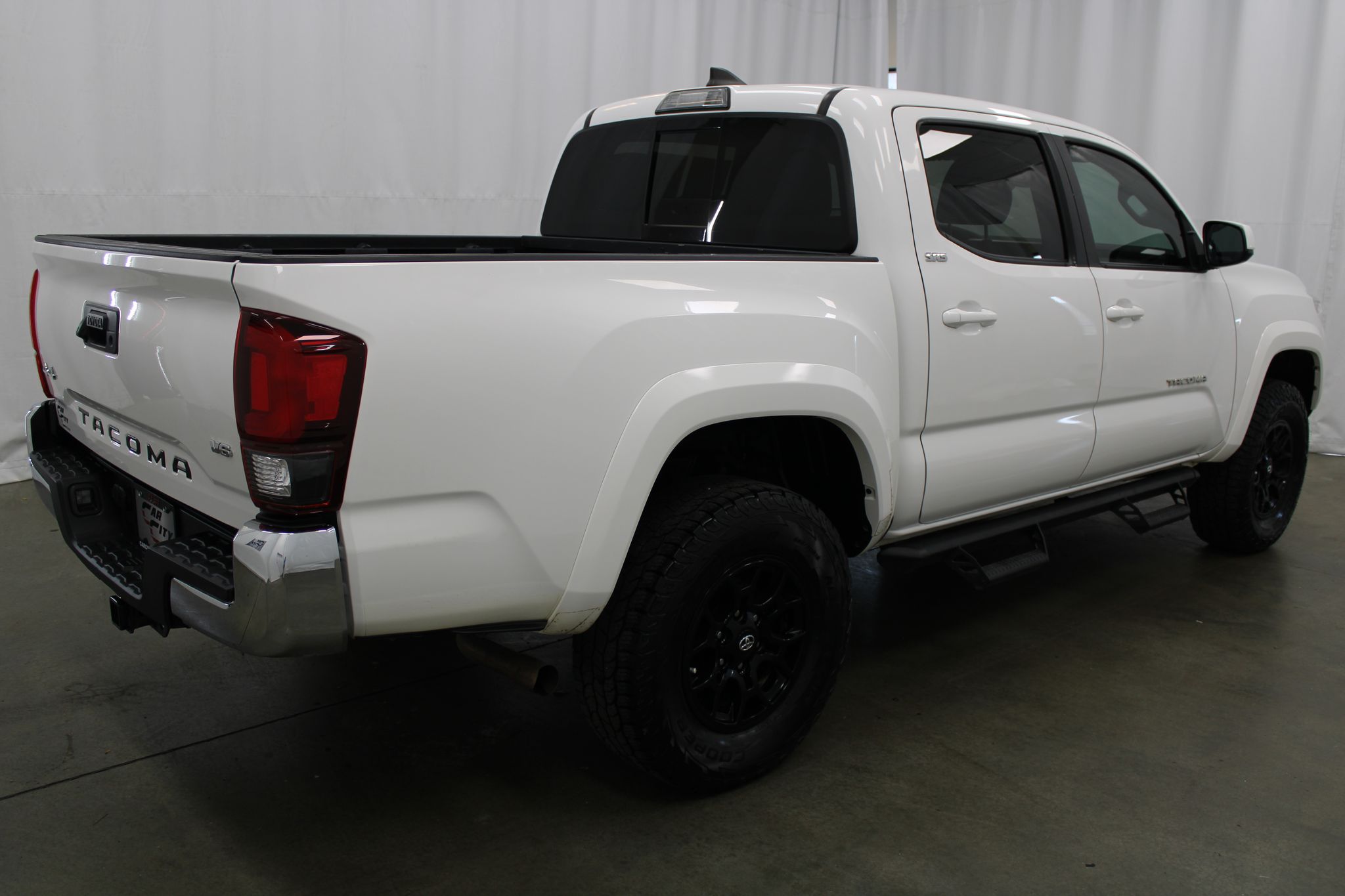 View vehicle photo 5