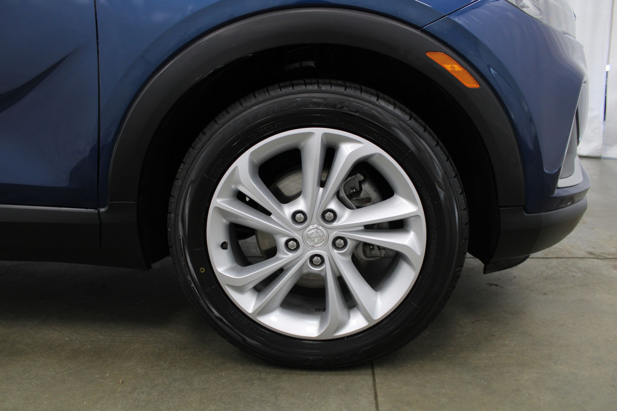 View vehicle photo 5