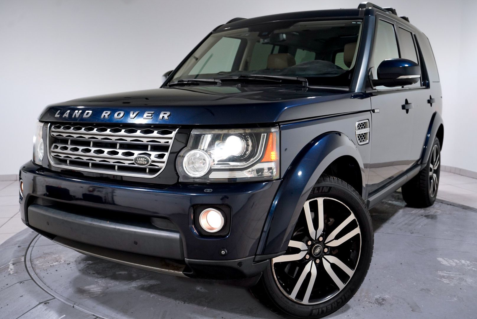 2014 Land Rover LR4 -'s photo