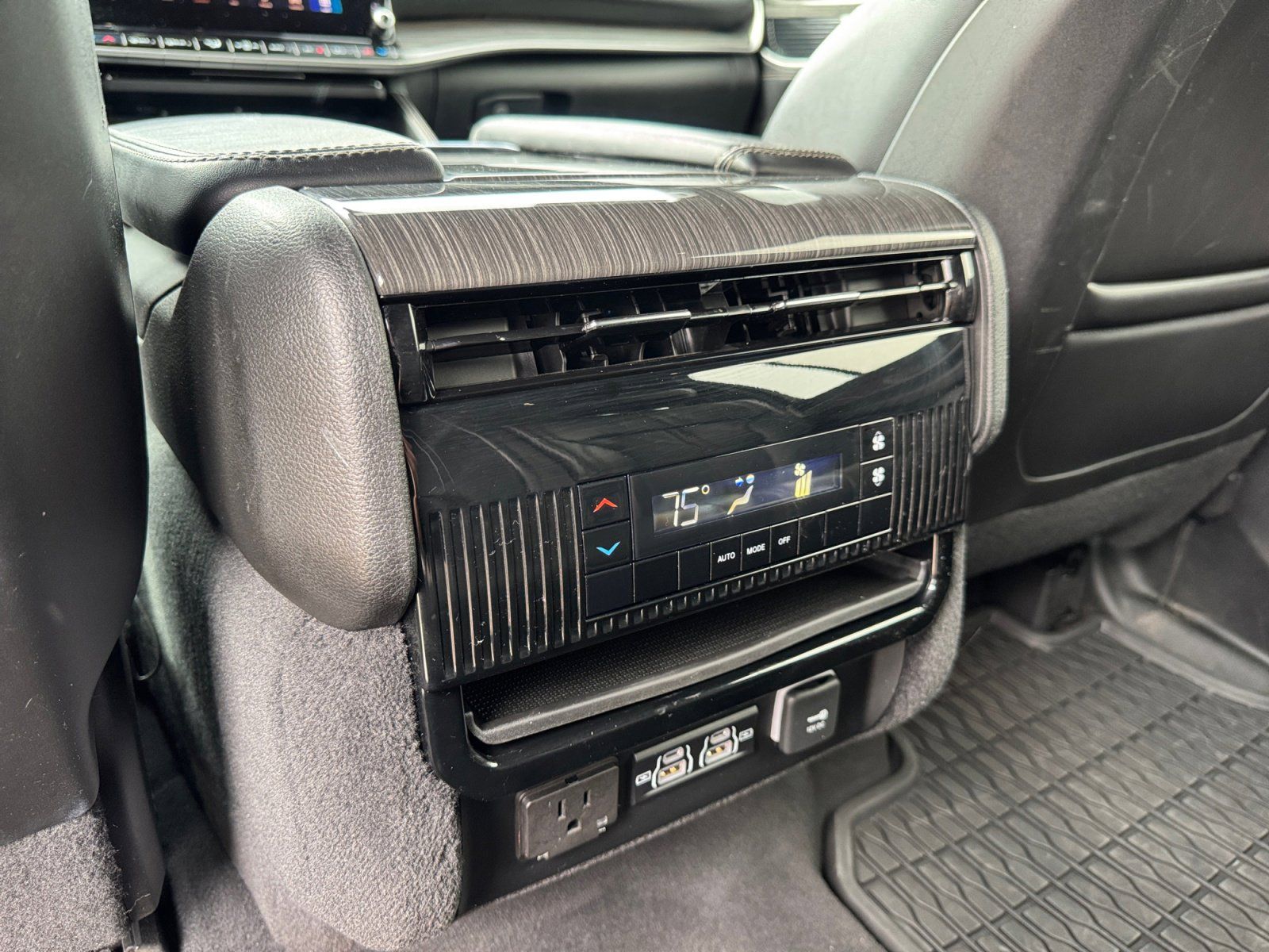 Used 2022 Jeep Wagoneer Series II 4D Sport Utility