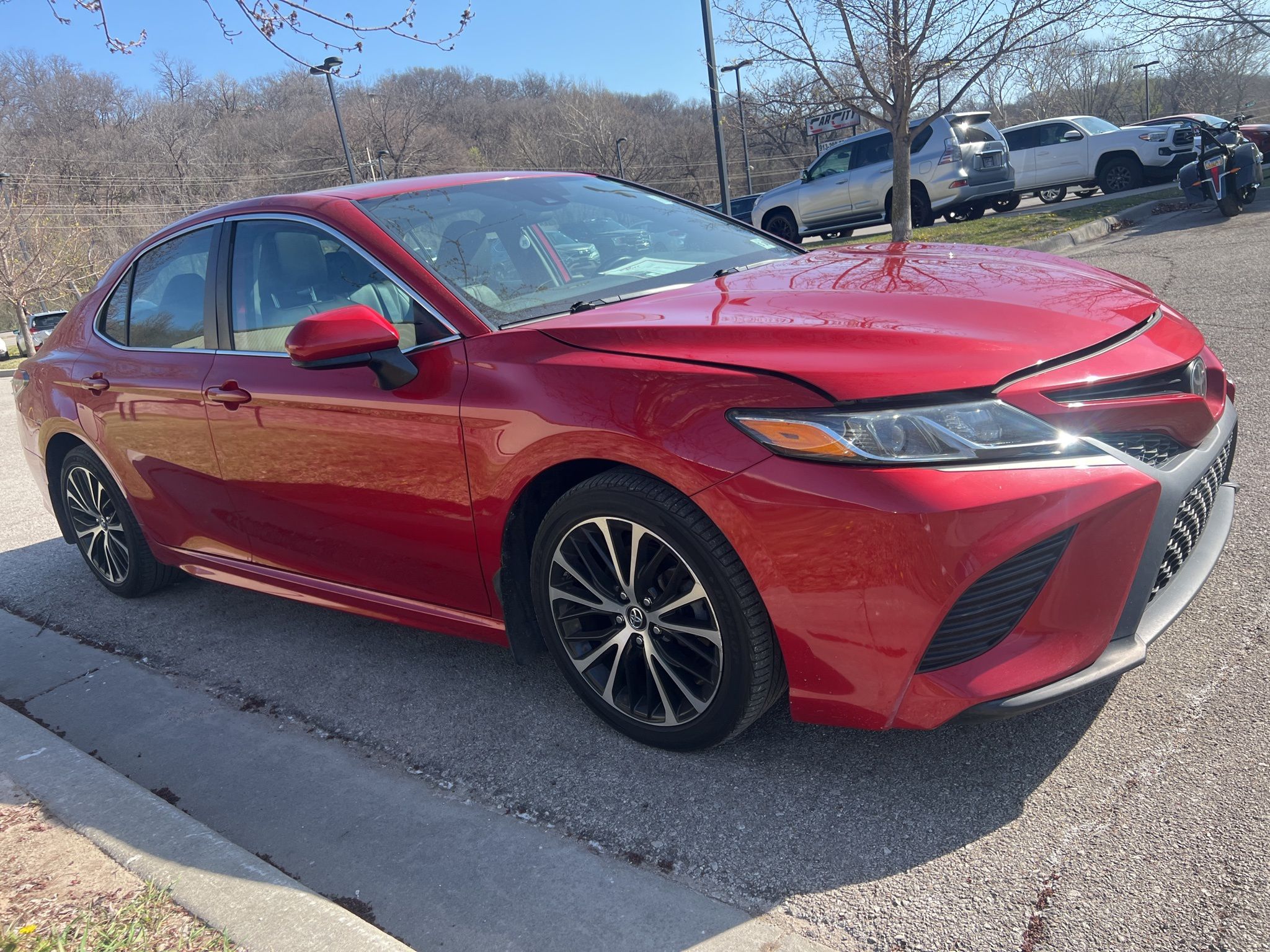 View vehicle photo 3