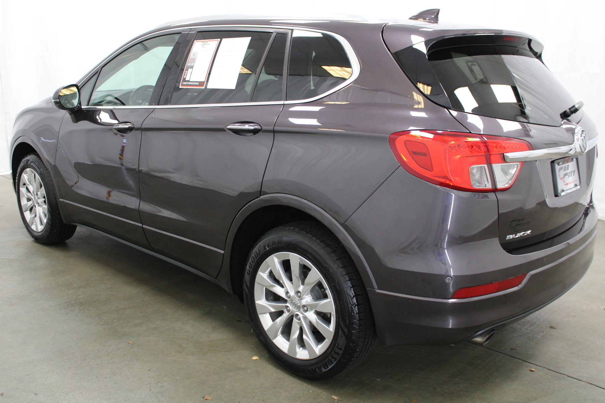 View vehicle photo 7