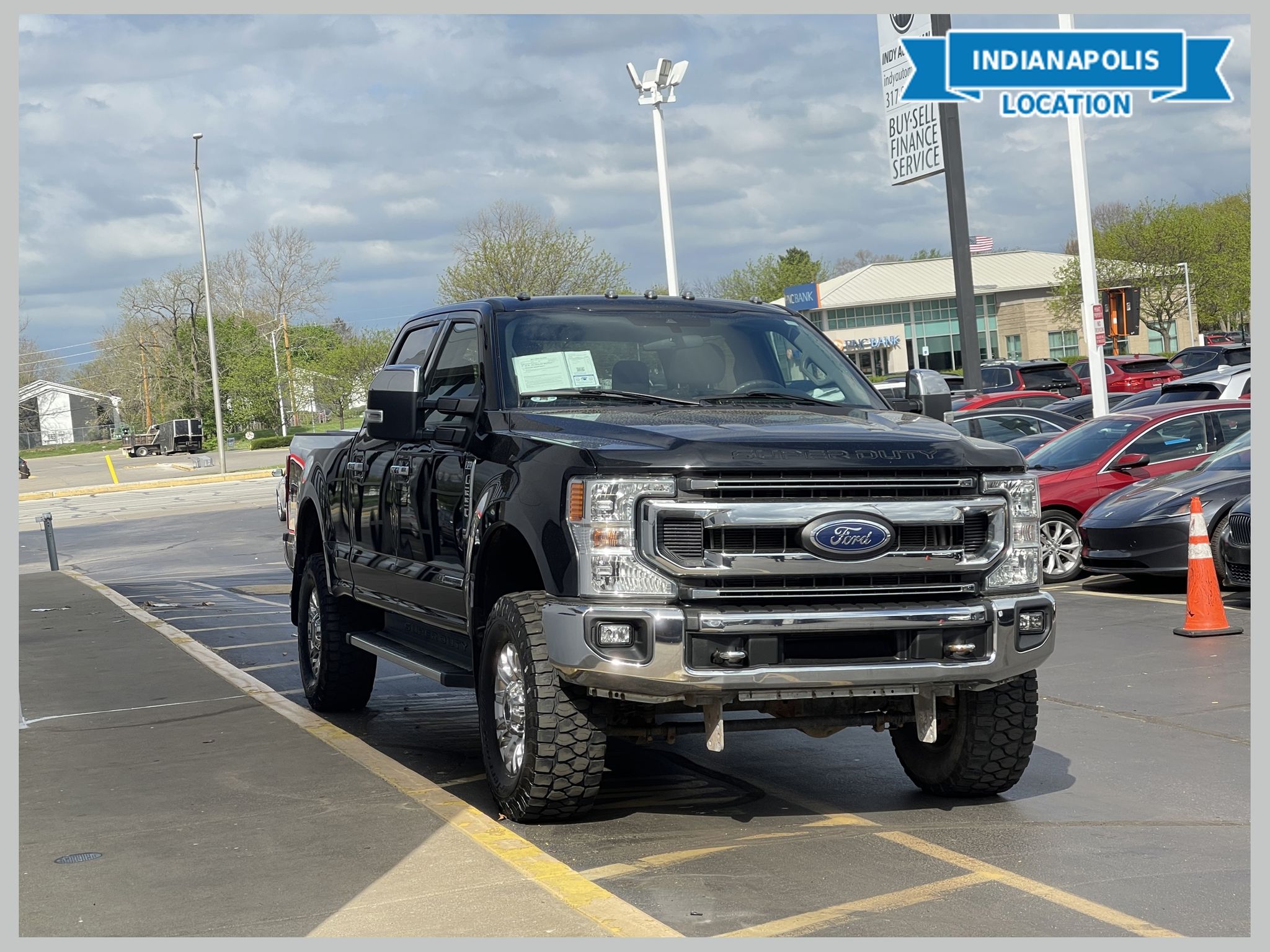 Agate Black Metallic 2022 Ford F-250 Super Duty XLT Crew Cab 4WD Pickup Truck Four-Wheel Drive Automatic