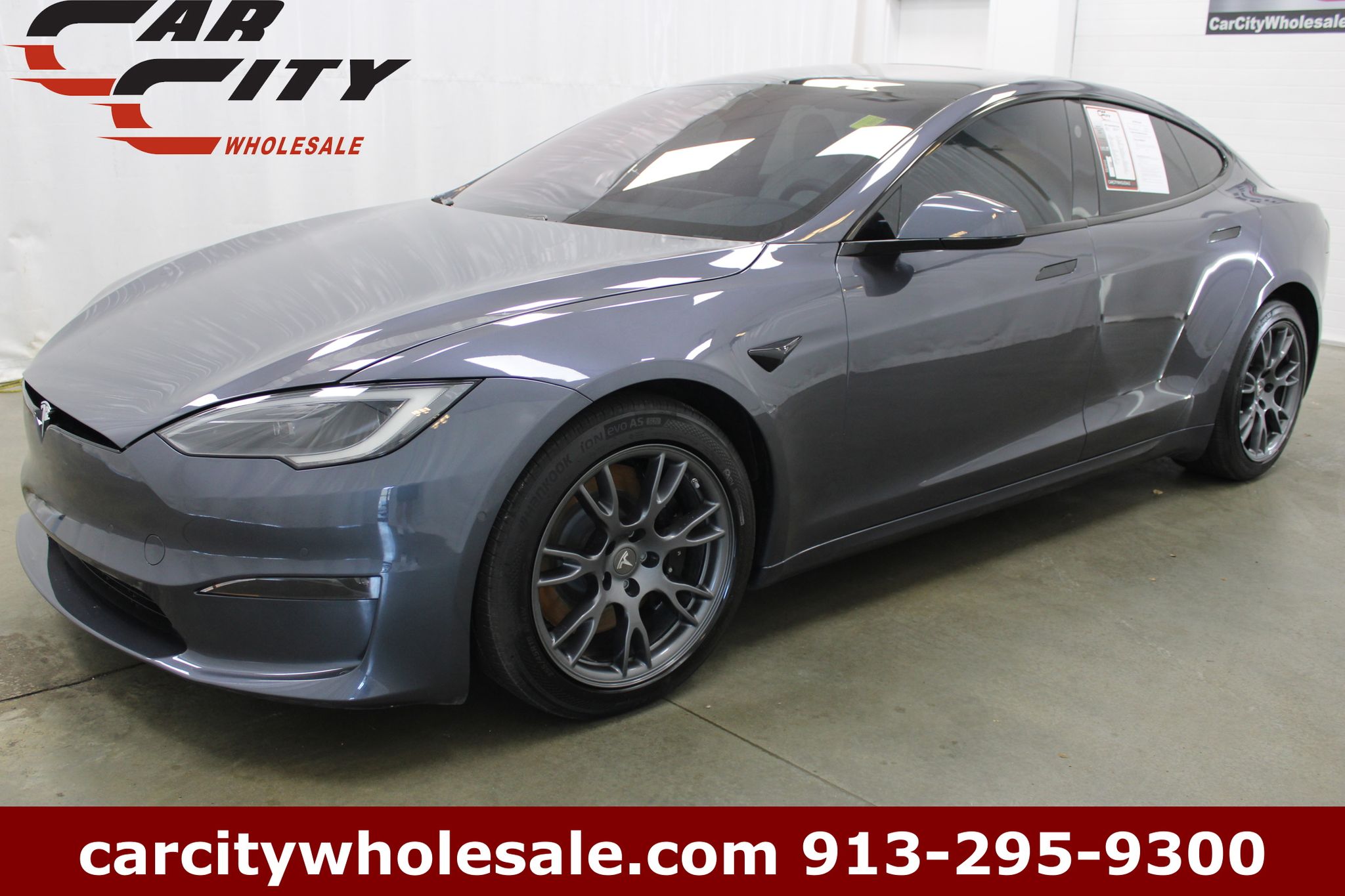 Gray 2022 Tesla Model S Plaid AWD Sedan All-Wheel Drive 1-Speed Automatic