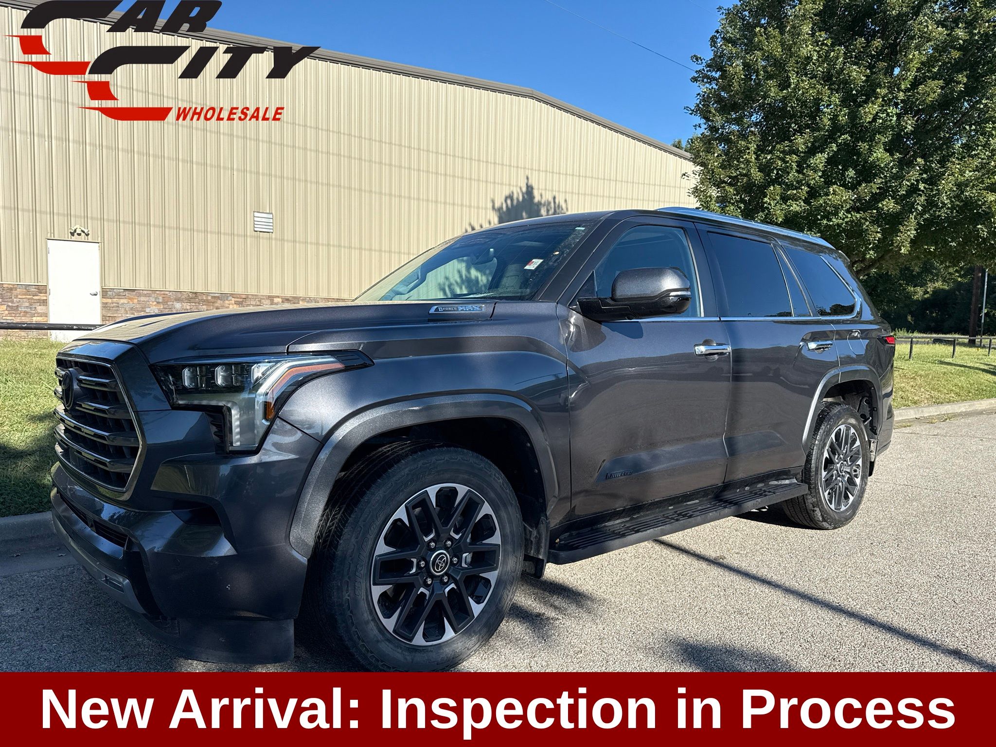2024 Toyota Sequoia Gris (Magnetic Gray Metallic) SUV/Crossover Todo terreno Automática